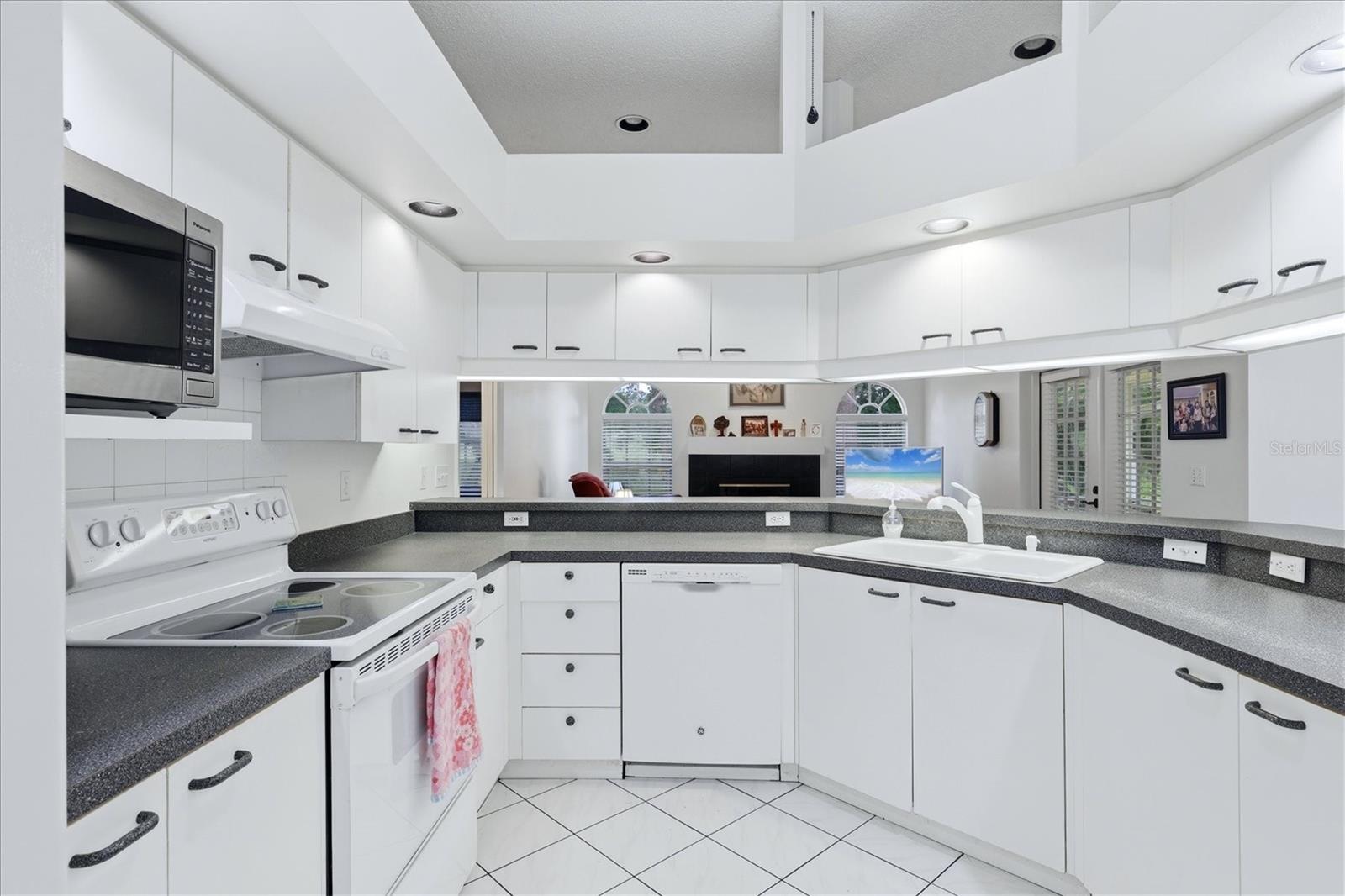 3510 CRYSTAL LAKES CT, SARASOTA, FL, 34235