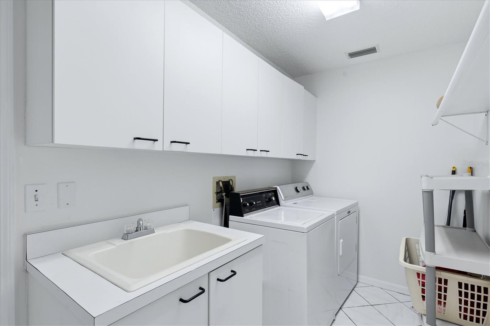 3510 CRYSTAL LAKES CT, SARASOTA, FL, 34235