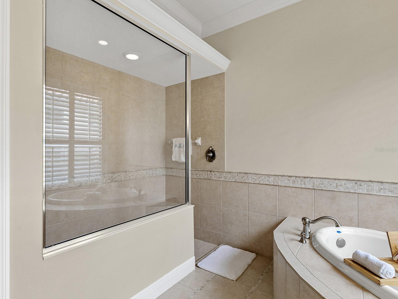 7210 LAKE FOREST GLN, LAKEWOOD RANCH, FL, 34202