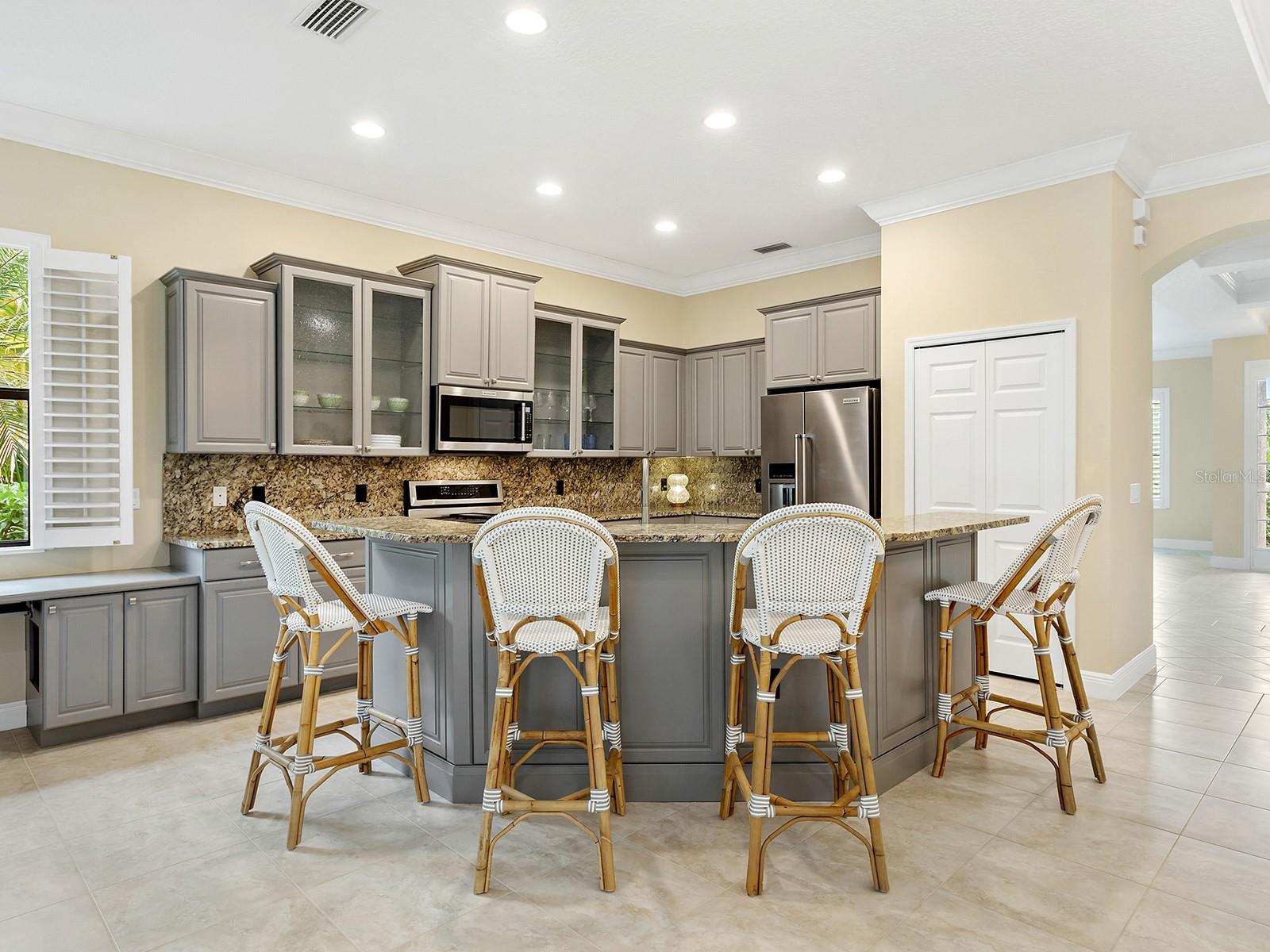 7210 LAKE FOREST GLN, LAKEWOOD RANCH, FL, 34202