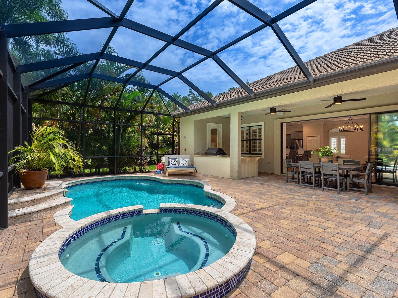 7210 LAKE FOREST GLN, LAKEWOOD RANCH, FL, 34202