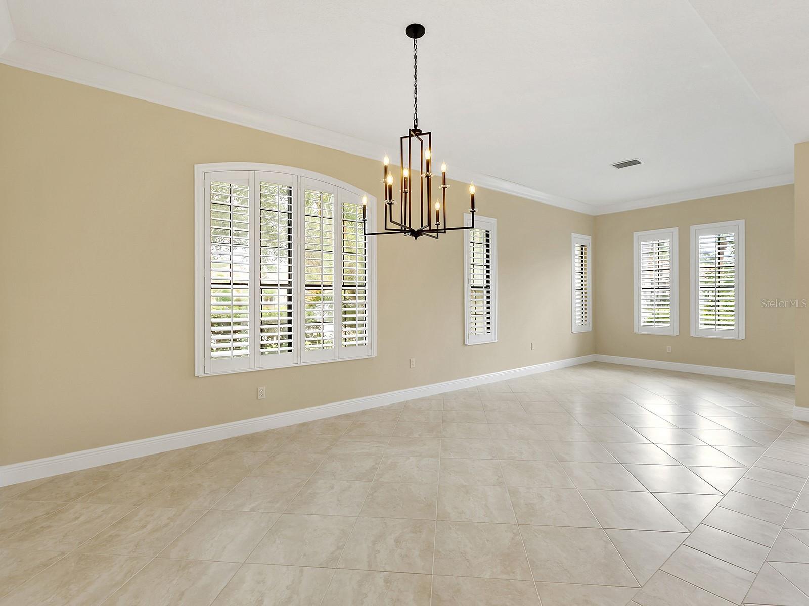 7210 LAKE FOREST GLN, LAKEWOOD RANCH, FL, 34202