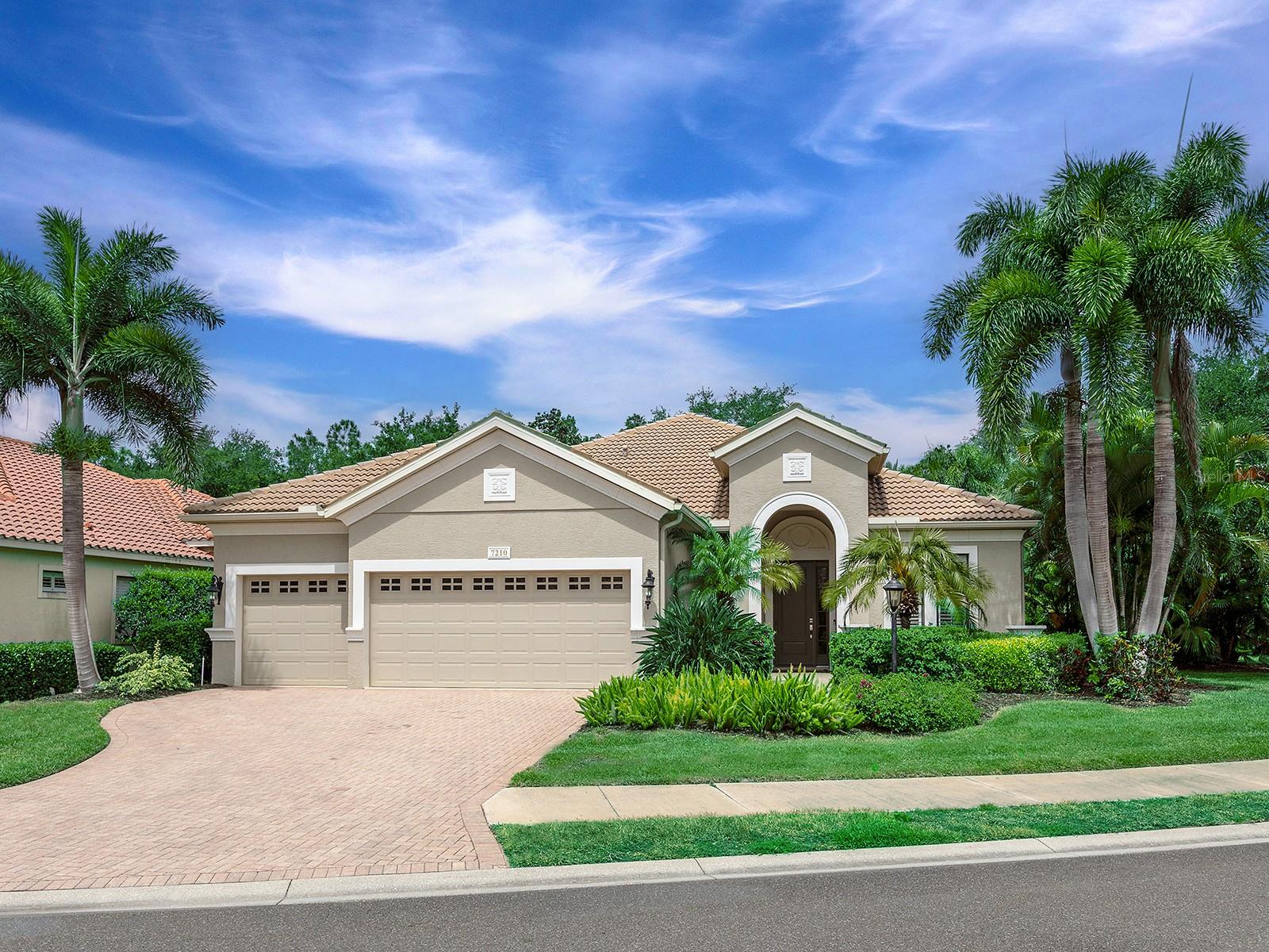 7210 LAKE FOREST GLN, LAKEWOOD RANCH, FL, 34202