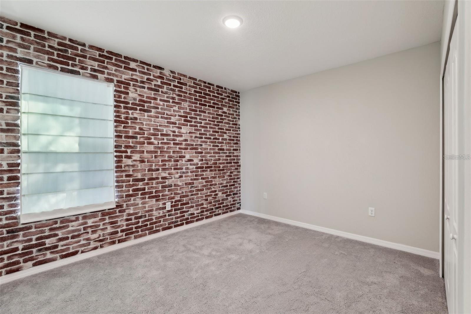 2410 PARK AVE, INDIAN LAKE ESTATES, FL, 33855