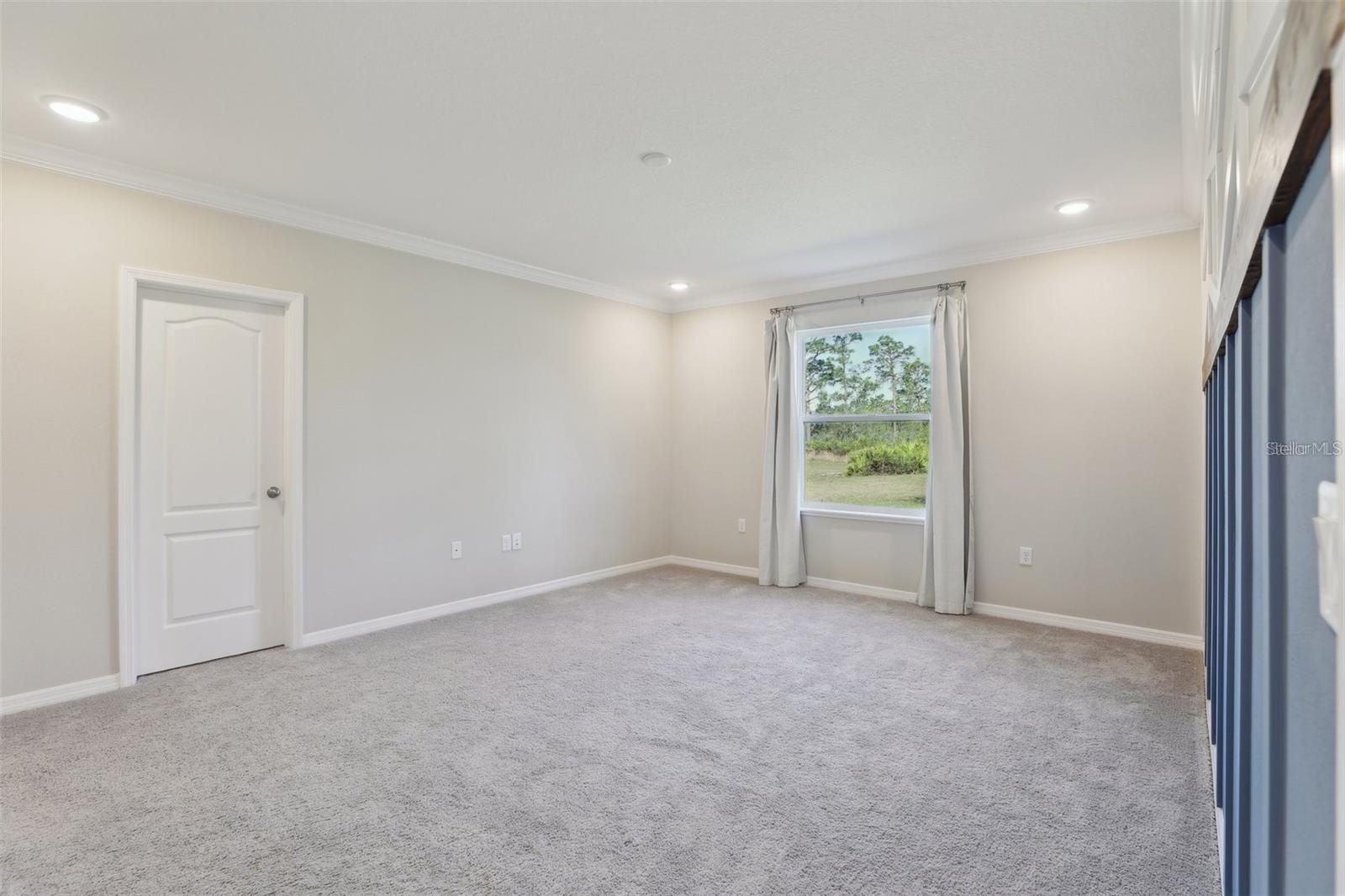 2410 PARK AVE, INDIAN LAKE ESTATES, FL, 33855