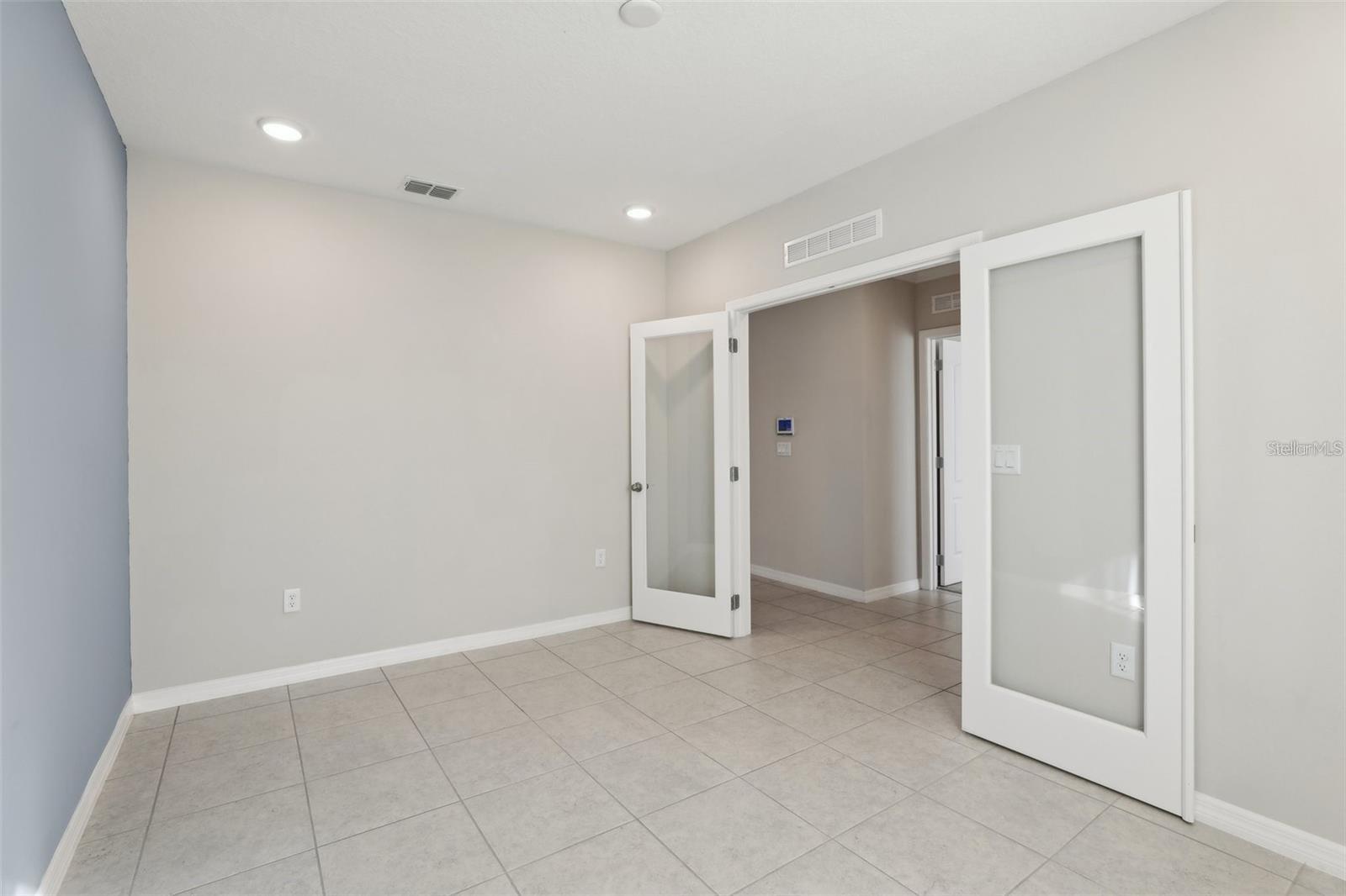 2410 PARK AVE, INDIAN LAKE ESTATES, FL, 33855