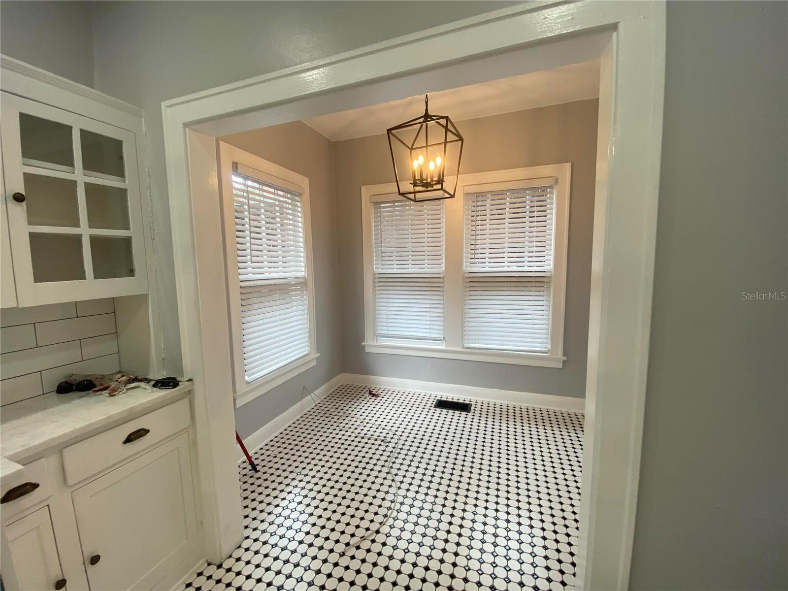 5205 N CENTRAL AVE, TAMPA, FL, 33603