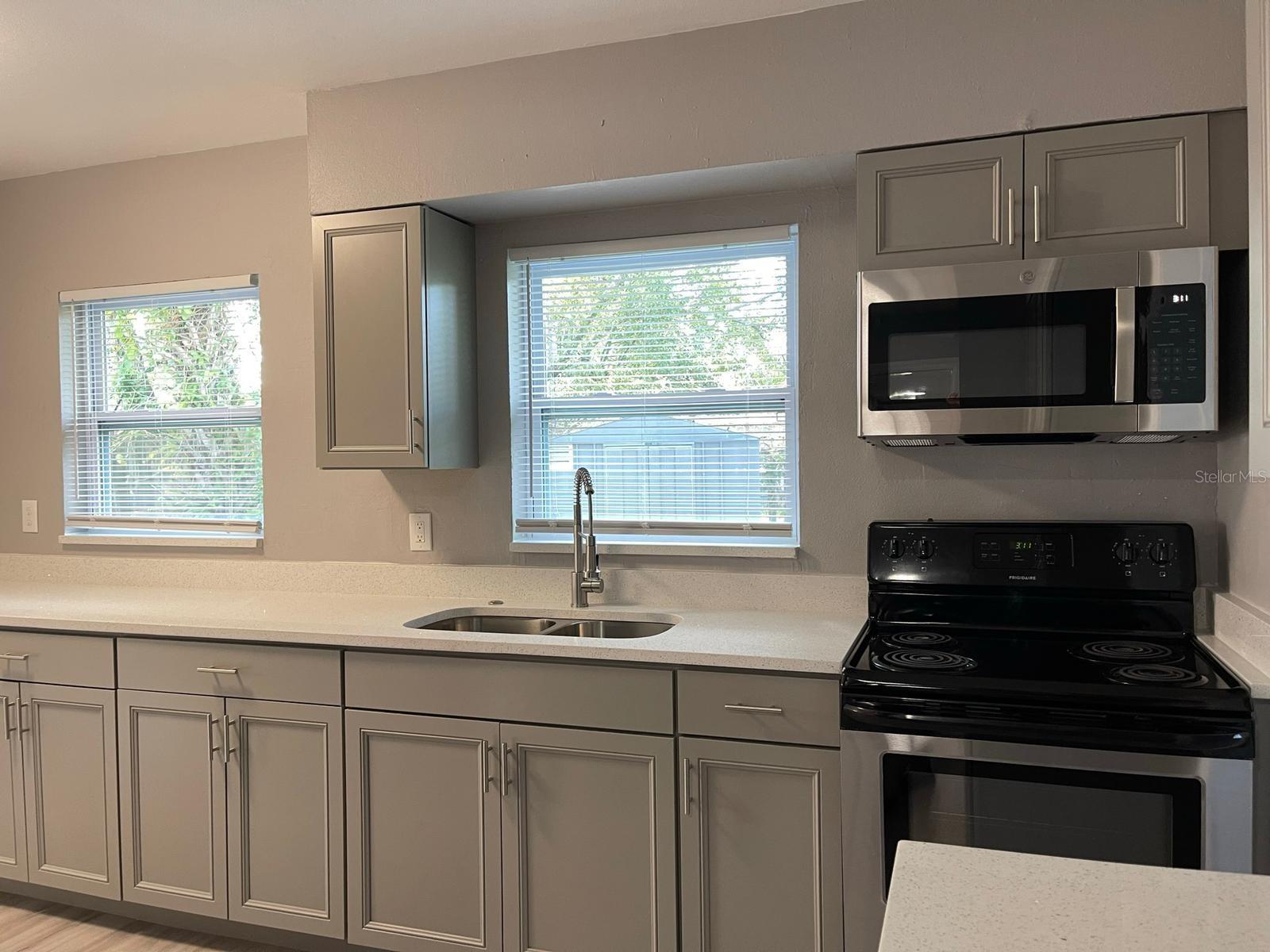 2302 CONTINENTAL BLVD, ORLANDO, FL, 32808