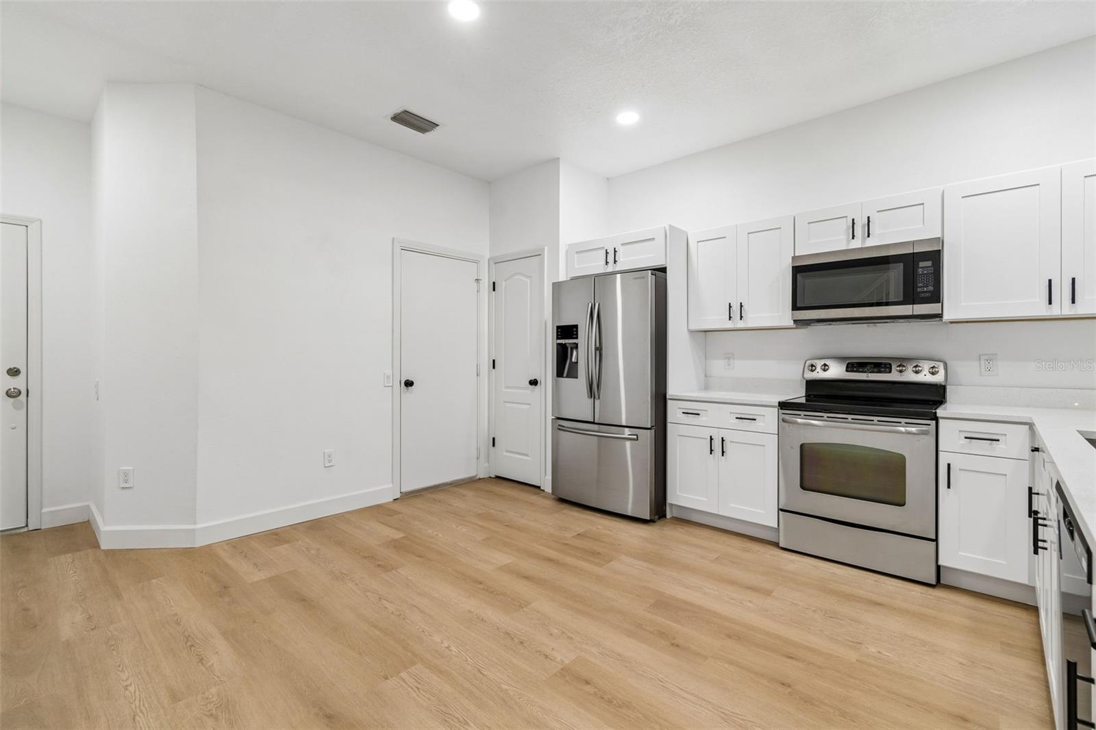 4911 BARNSTEAD DR, RIVERVIEW, FL, 33578