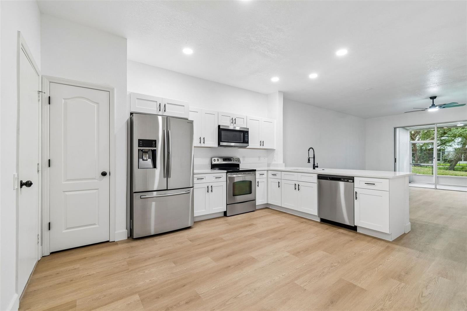 4911 BARNSTEAD DR, RIVERVIEW, FL, 33578