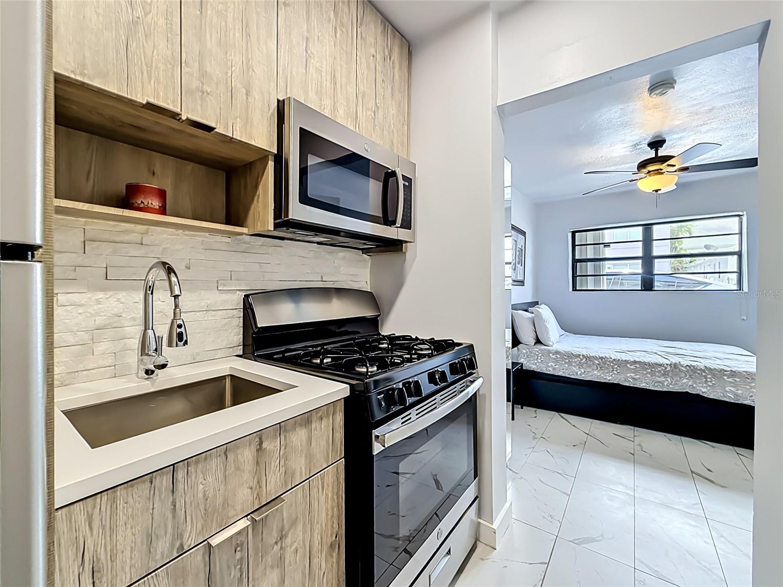 821 83RD ST, MIAMI BEACH, FL, 33141