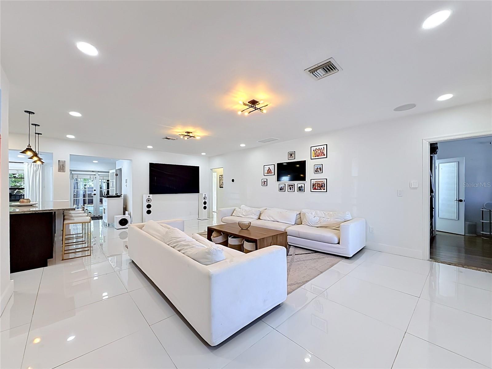 821 83RD ST, MIAMI BEACH, FL, 33141