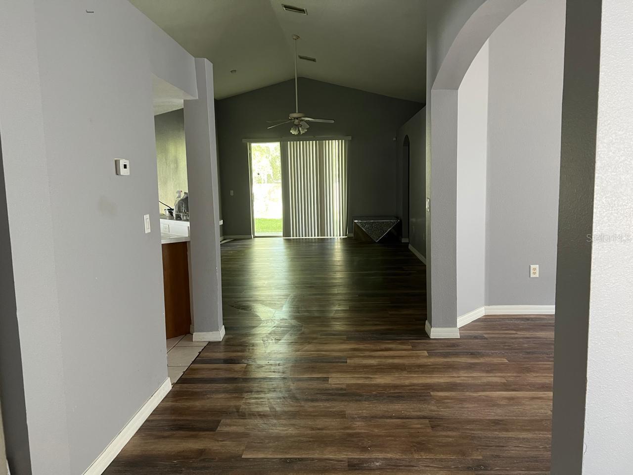 2205 ROANOKE SPRINGS DR, RUSKIN, FL, 33570