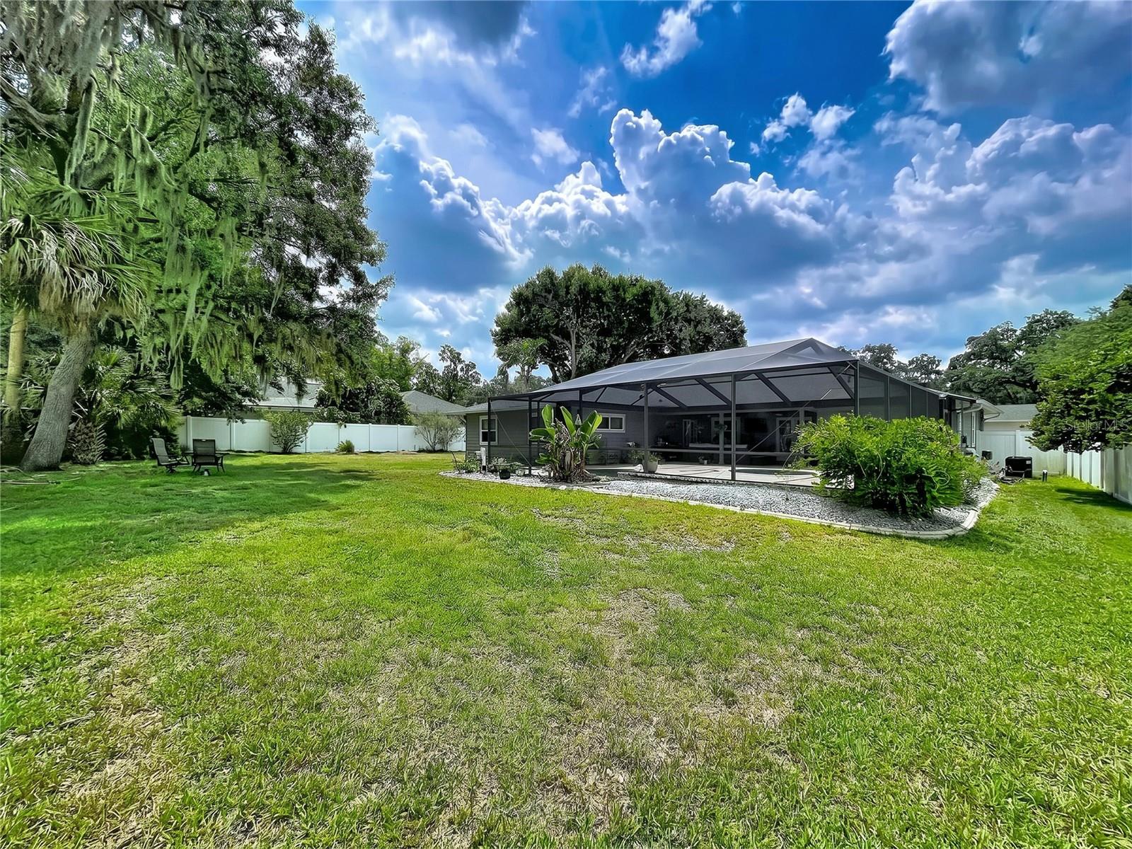 2210 ARBOR OAKS DR, VALRICO, FL, 33594