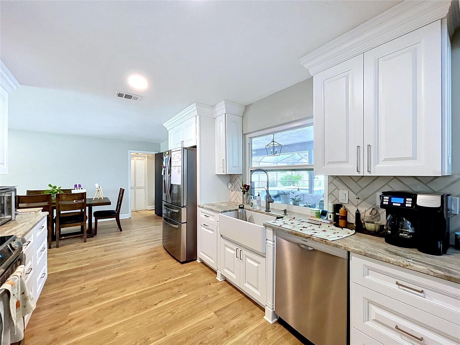 2210 ARBOR OAKS DR, VALRICO, FL, 33594