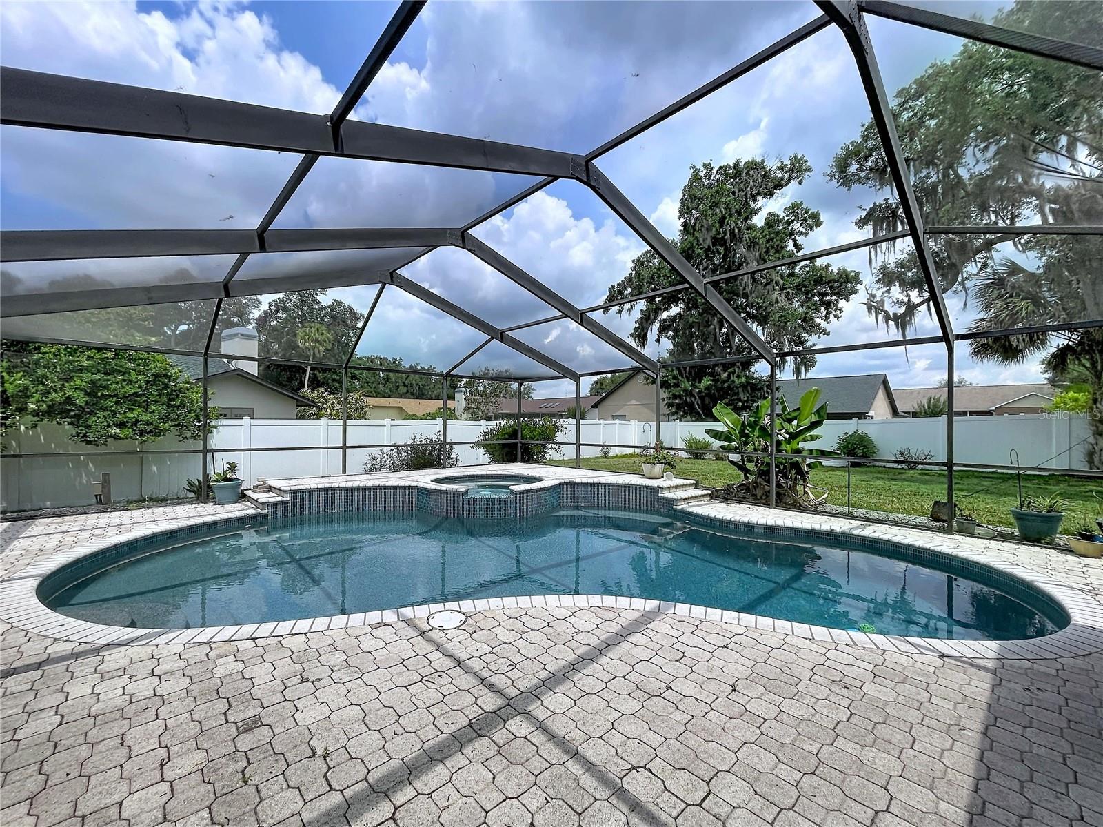 2210 ARBOR OAKS DR, VALRICO, FL, 33594