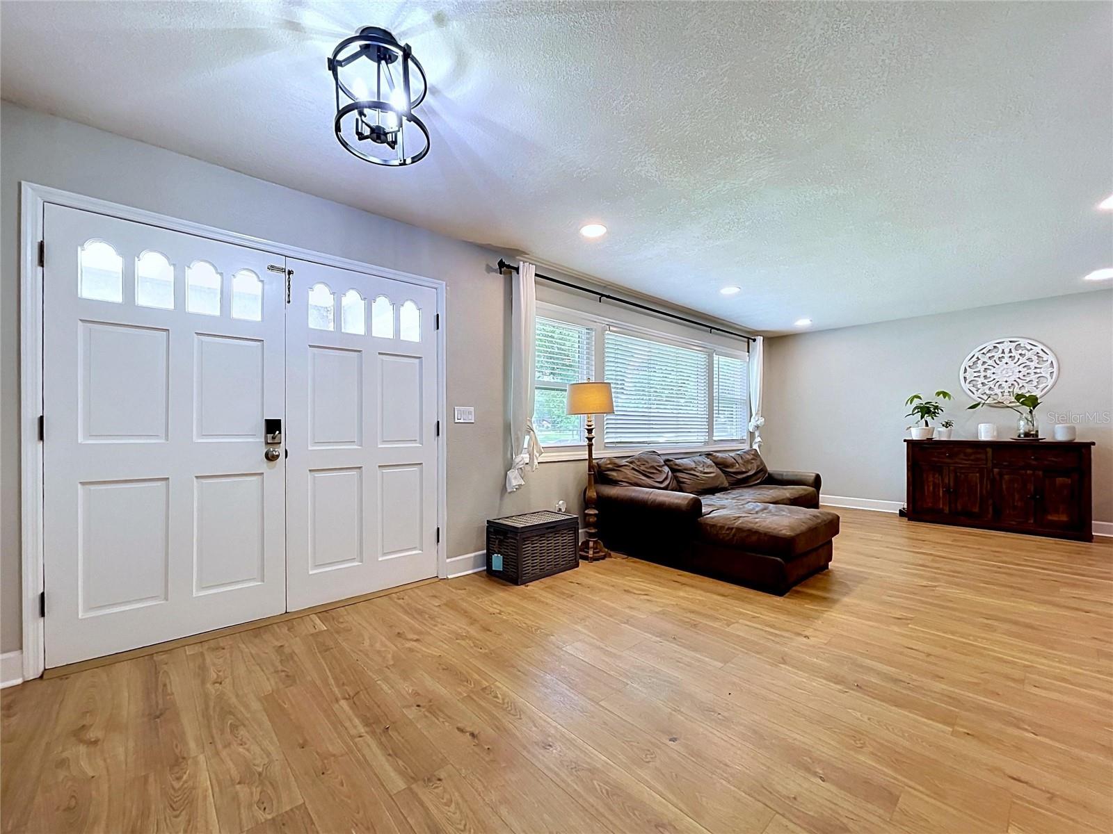 2210 ARBOR OAKS DR, VALRICO, FL, 33594