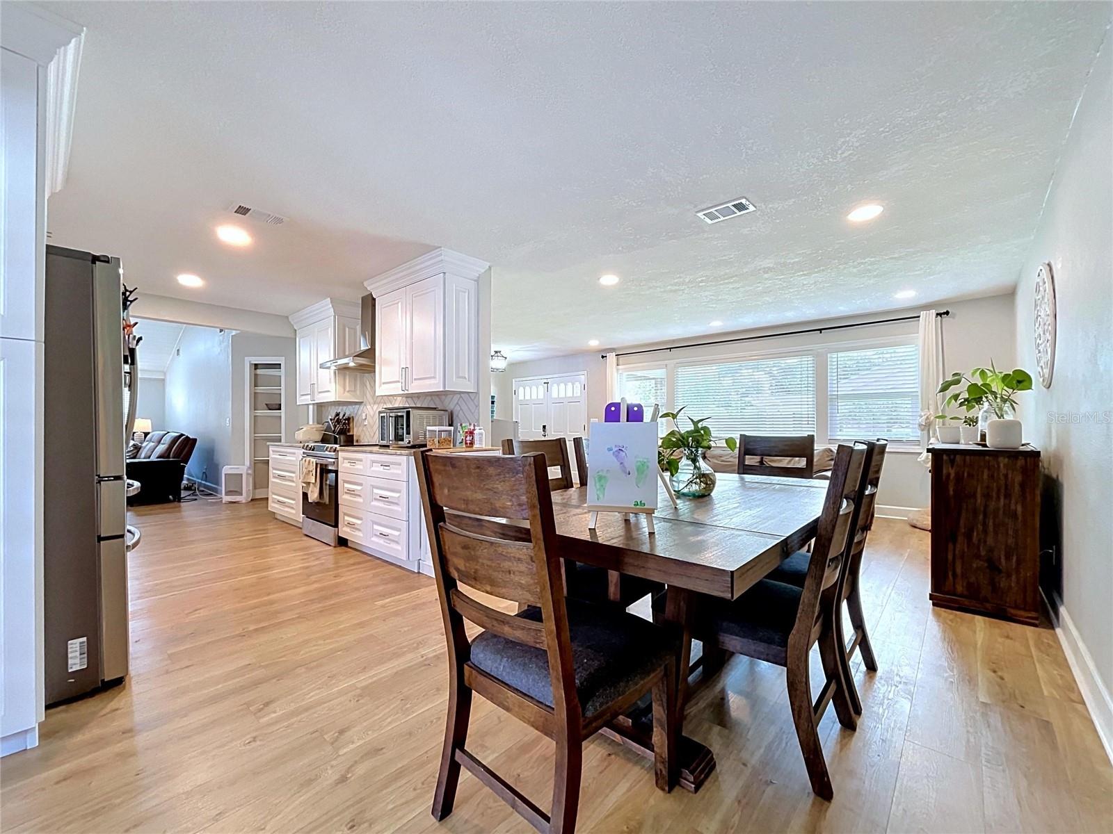 2210 ARBOR OAKS DR, VALRICO, FL, 33594