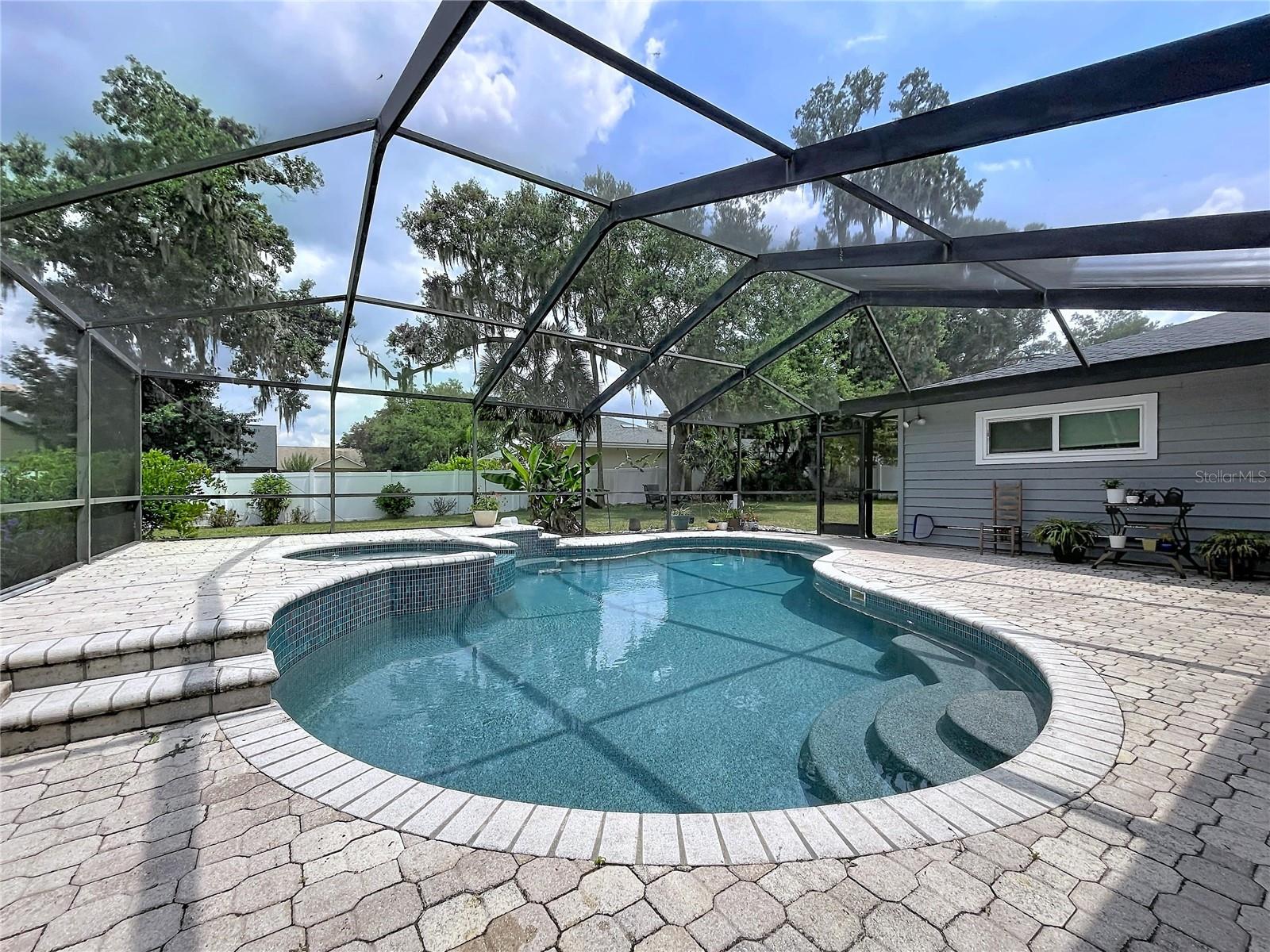 2210 ARBOR OAKS DR, VALRICO, FL, 33594