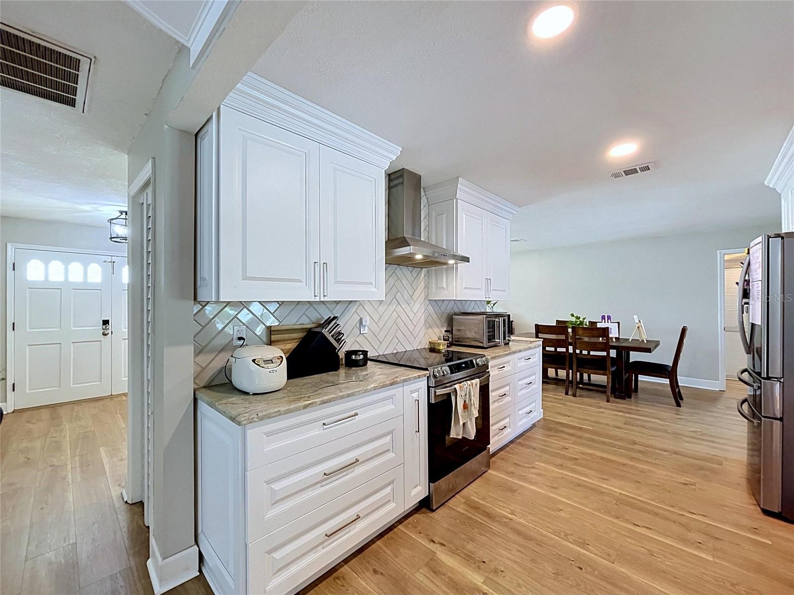 2210 ARBOR OAKS DR, VALRICO, FL, 33594