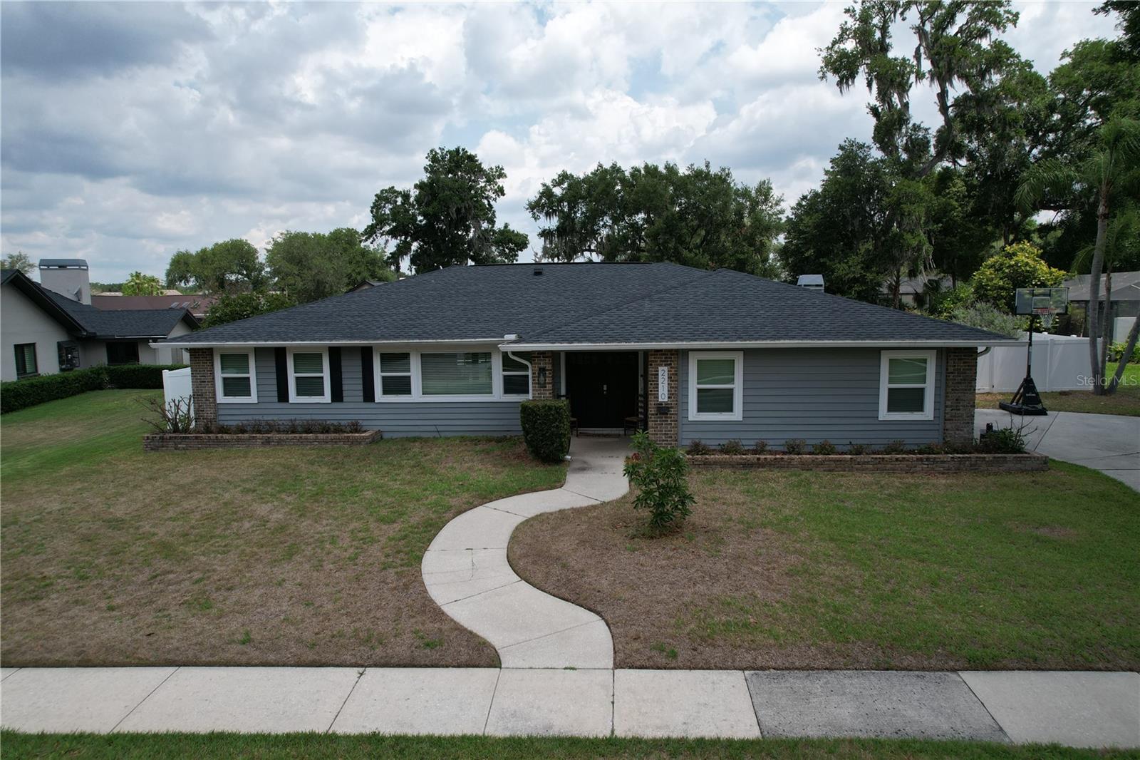 2210 ARBOR OAKS DR, VALRICO, FL, 33594