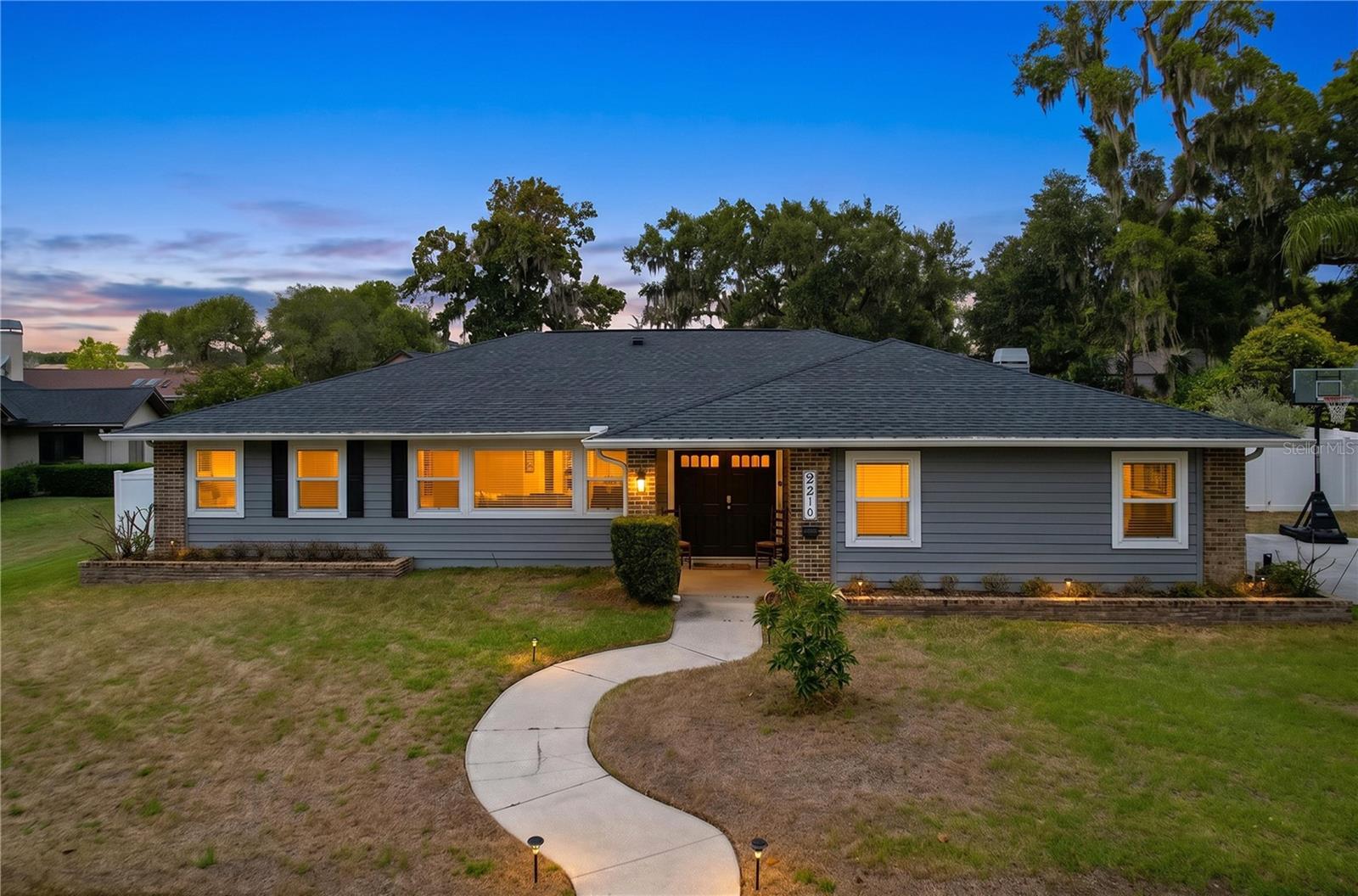 2210 ARBOR OAKS DR, VALRICO, FL, 33594
