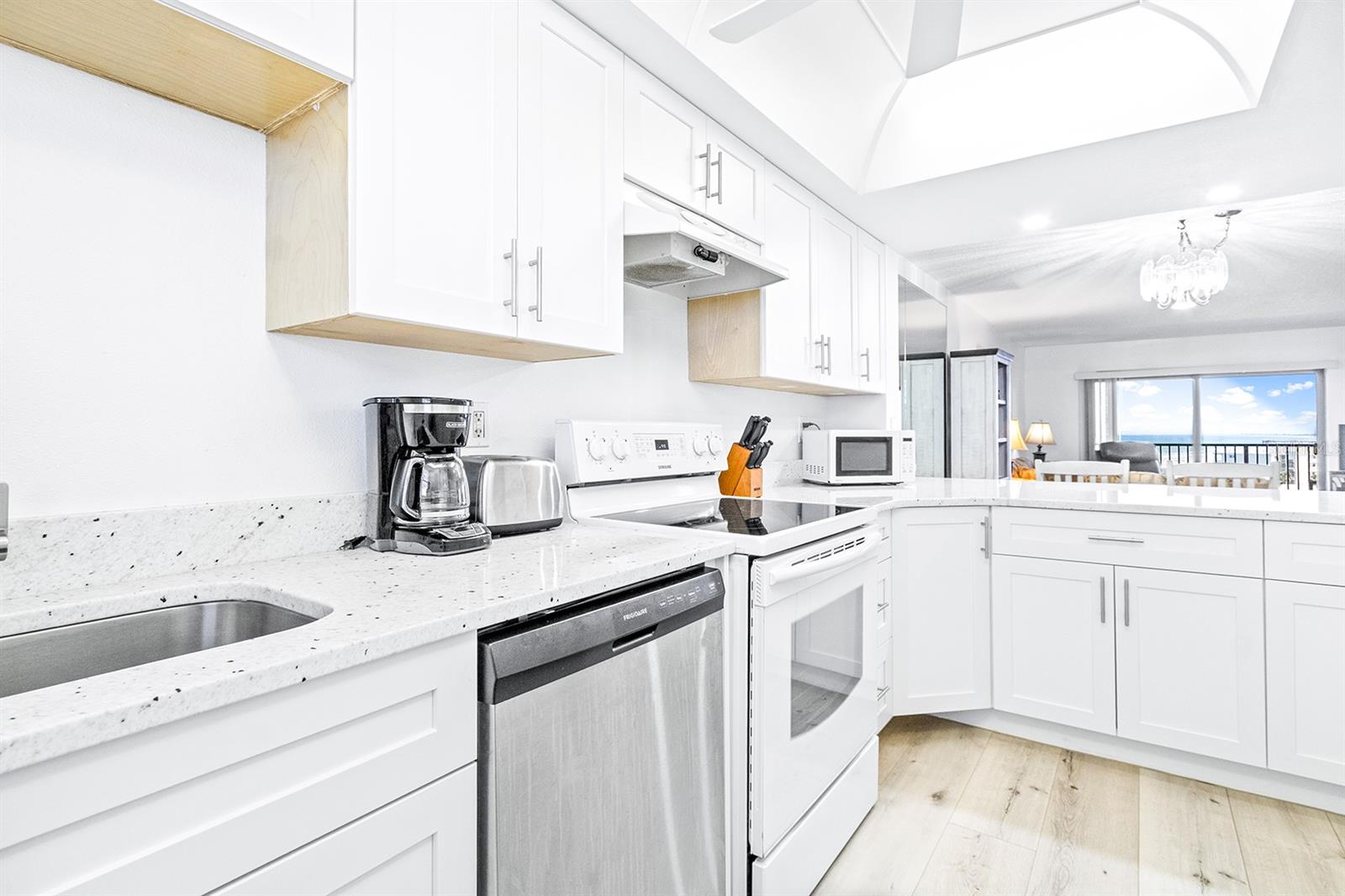 7520 RIDGEWOOD AVE #906, CAPE CANAVERAL, FL, 32920