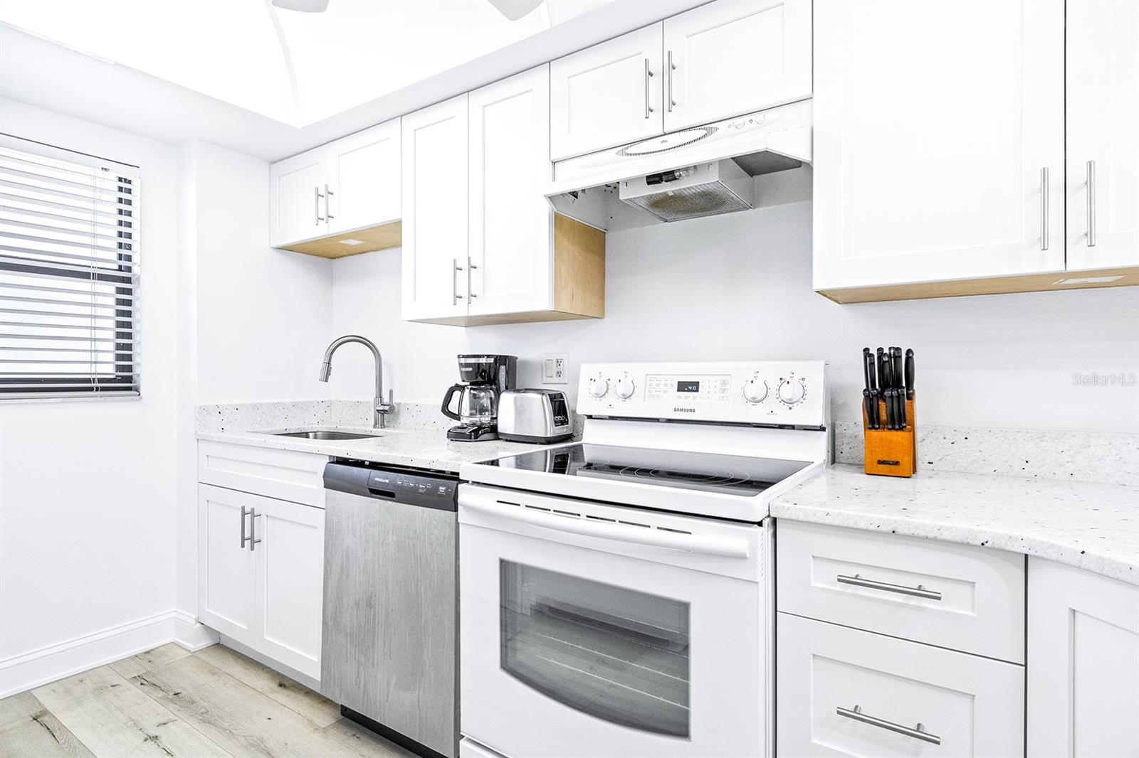 7520 RIDGEWOOD AVE #906, CAPE CANAVERAL, FL, 32920