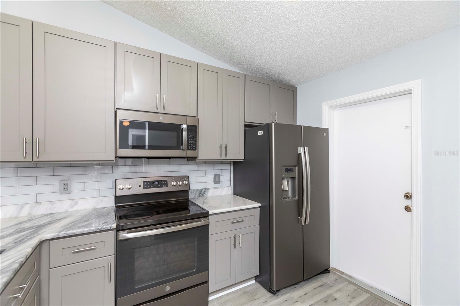 327 PHLOX DR #327, PALM HARBOR, FL, 34684