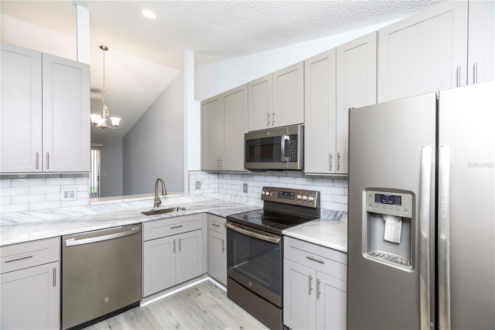 327 PHLOX DR #327, PALM HARBOR, FL, 34684