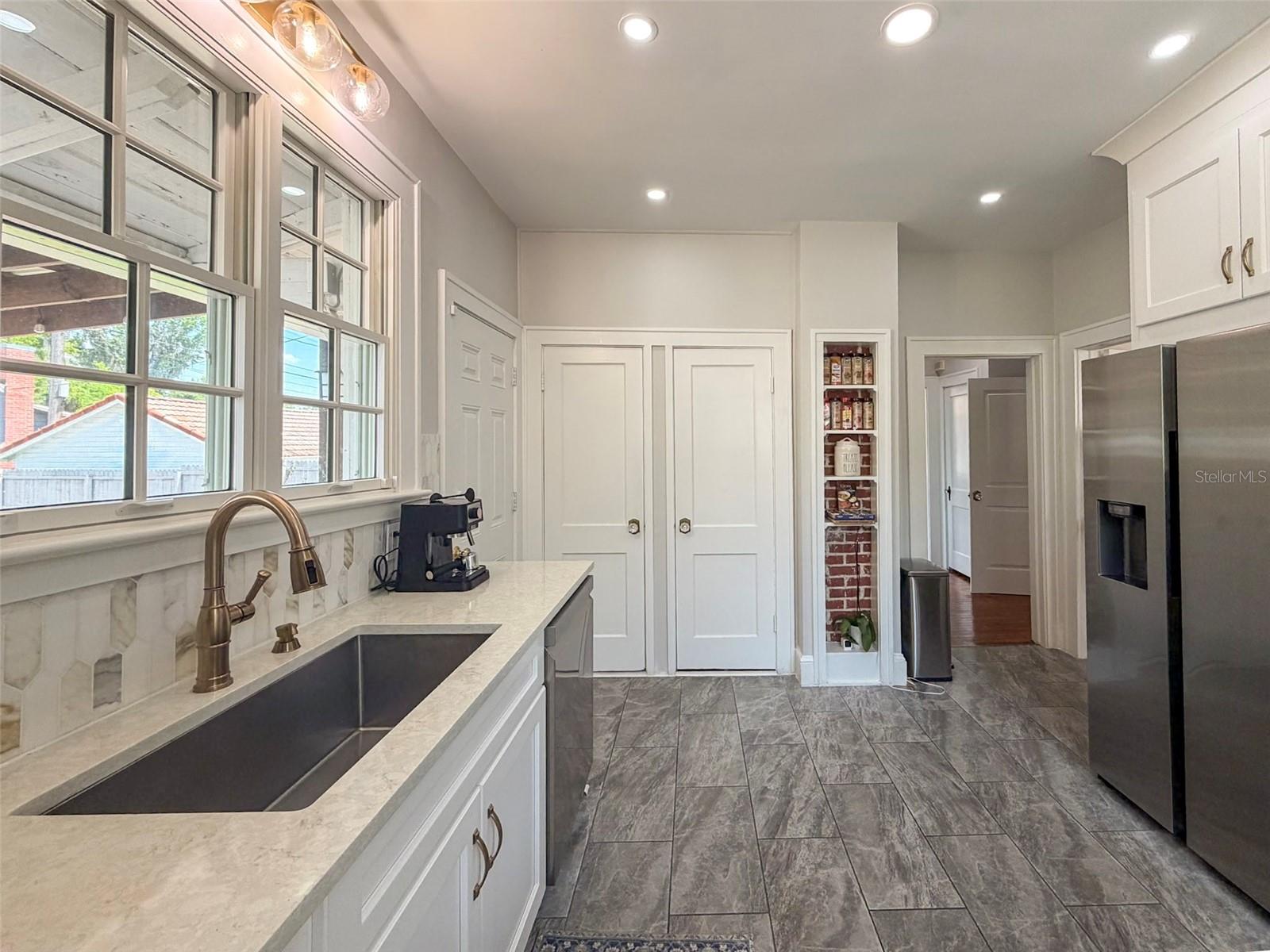 417 SW 10TH ST, GAINESVILLE, FL, 32601