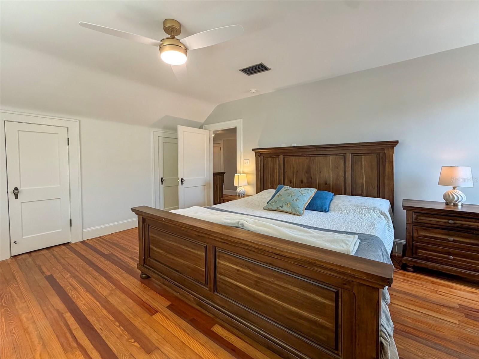 417 SW 10TH ST, GAINESVILLE, FL, 32601