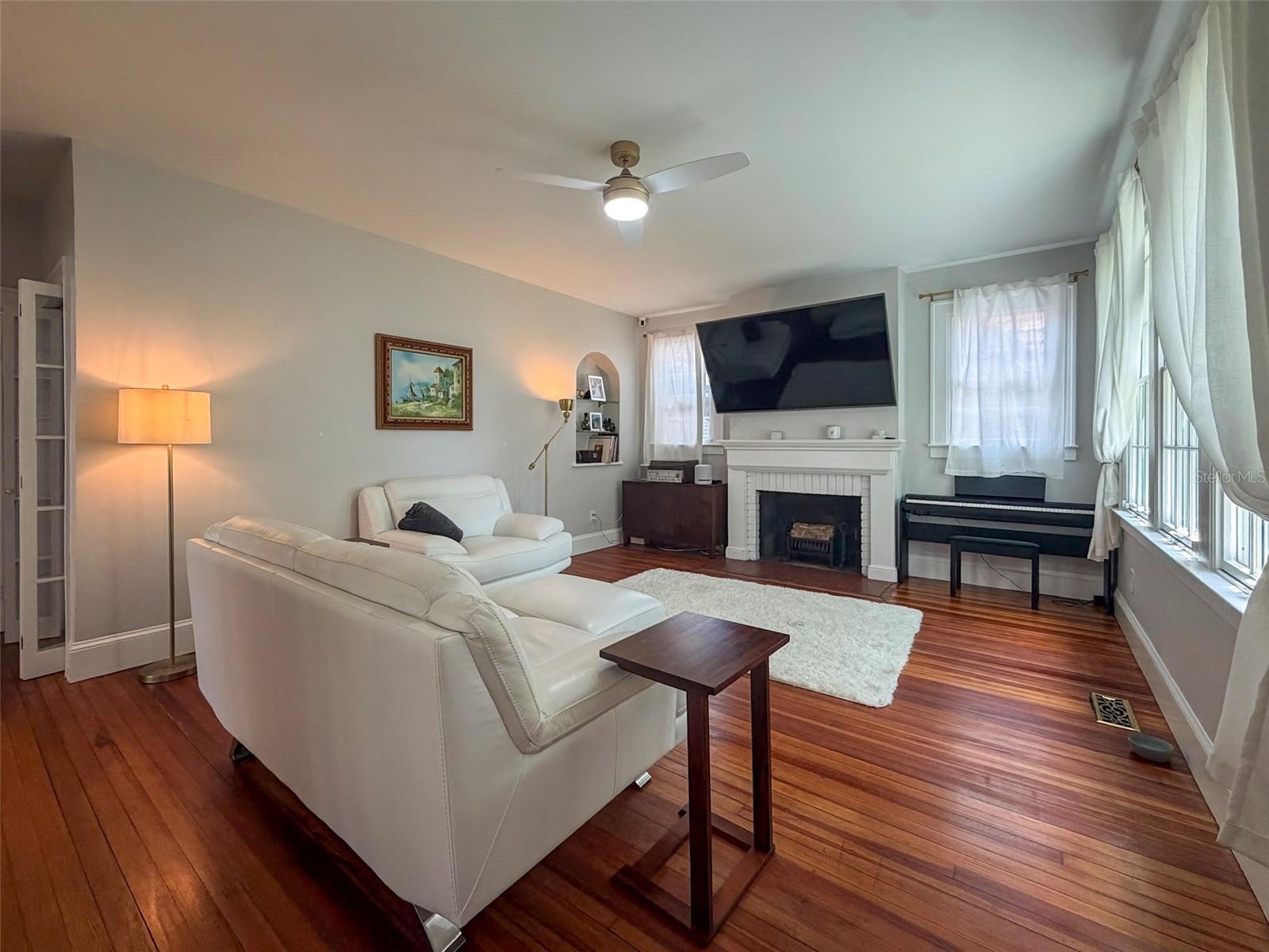 417 SW 10TH ST, GAINESVILLE, FL, 32601