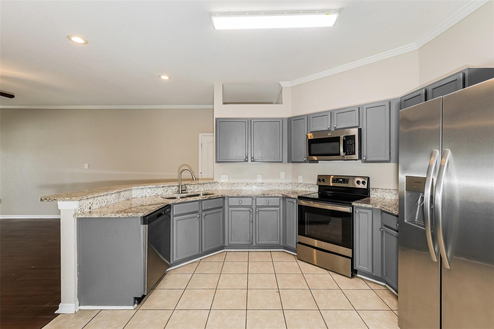 8130 WOODVINE CIR, LAKELAND, FL, 33810