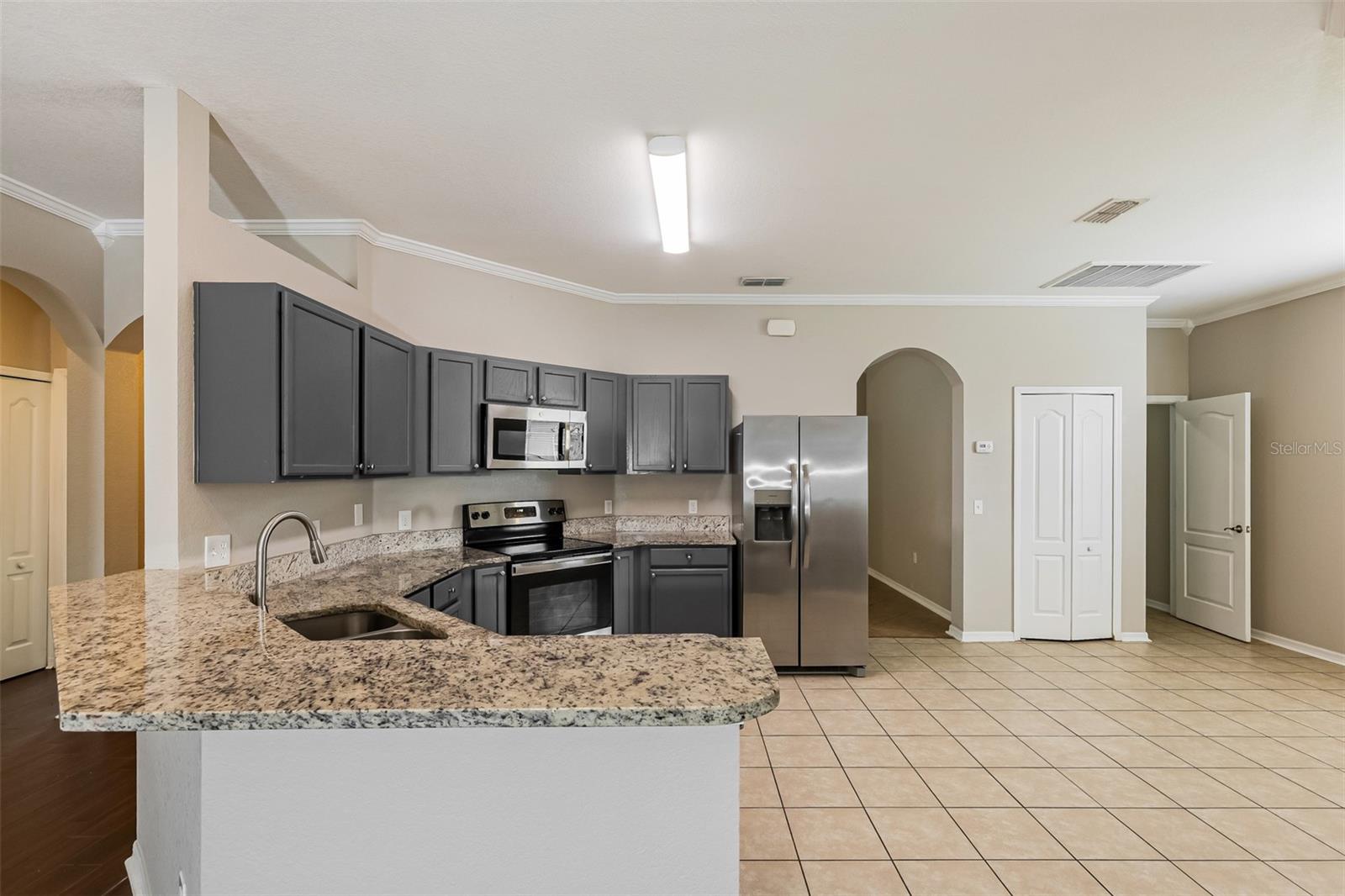 8130 WOODVINE CIR, LAKELAND, FL, 33810