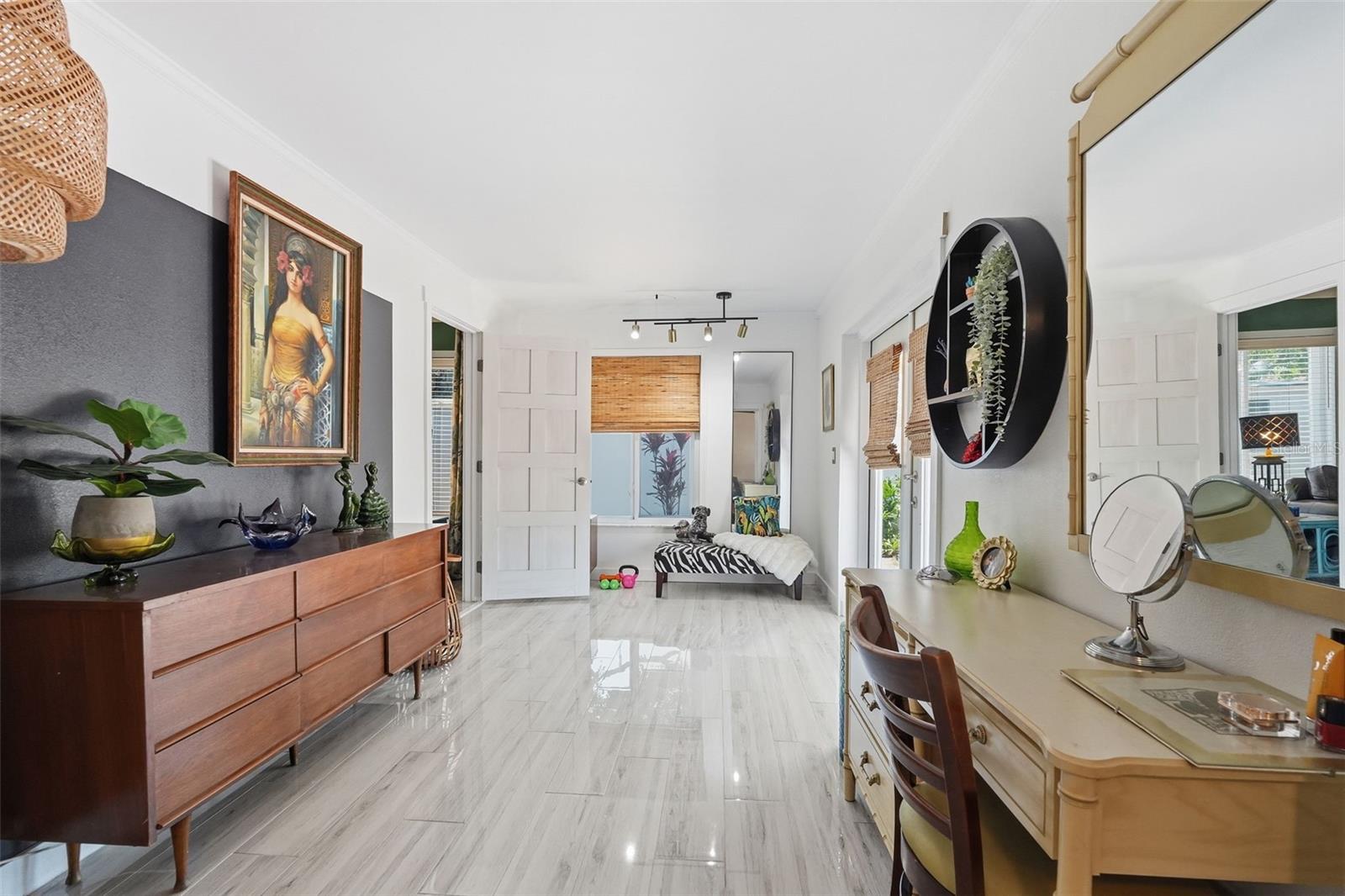 2095 DOLPHIN BLVD S, ST PETERSBURG, FL, 33707