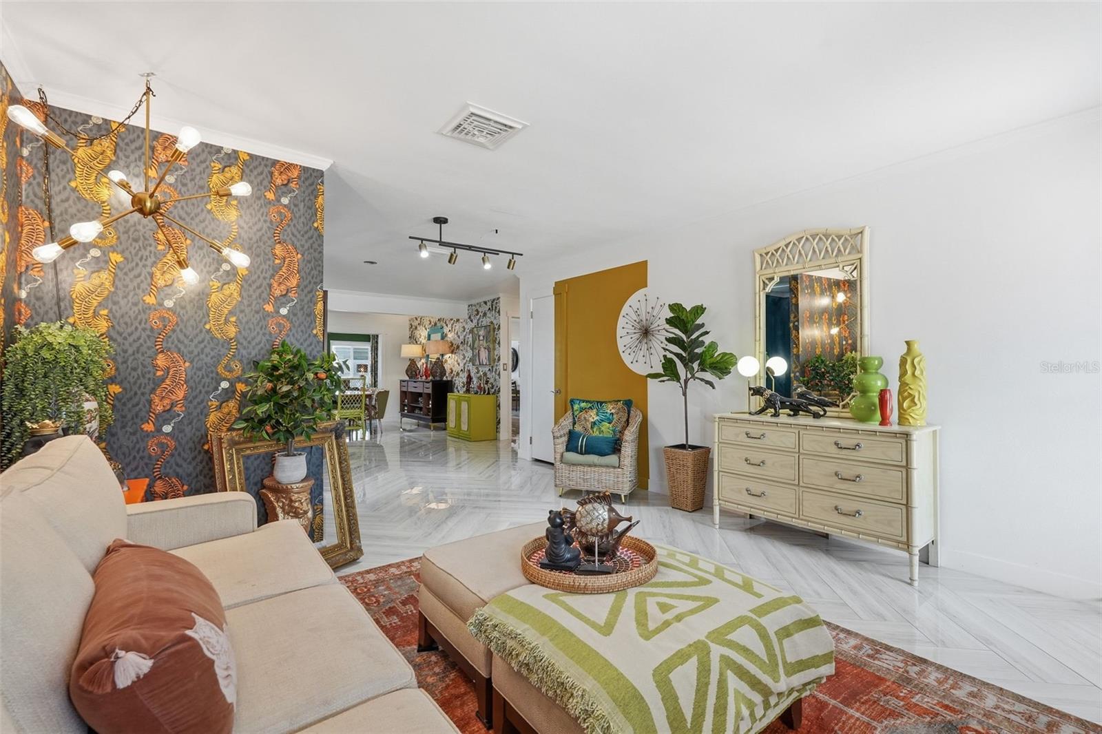 2095 DOLPHIN BLVD S, ST PETERSBURG, FL, 33707