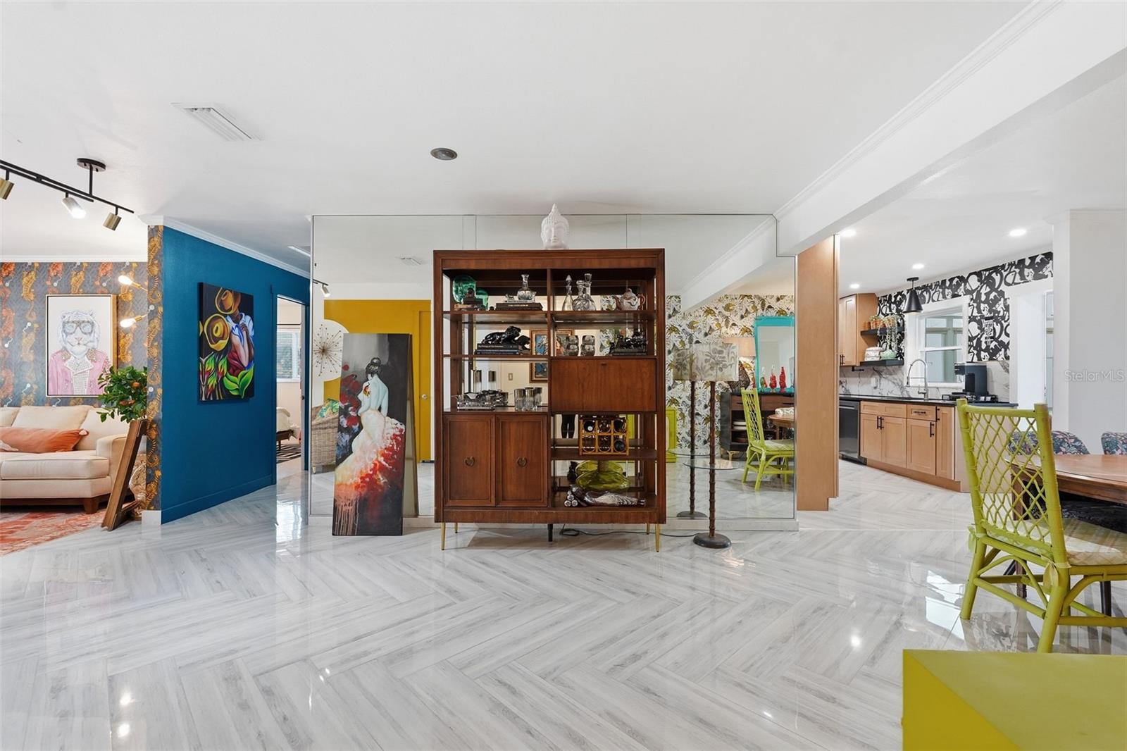 2095 DOLPHIN BLVD S, ST PETERSBURG, FL, 33707