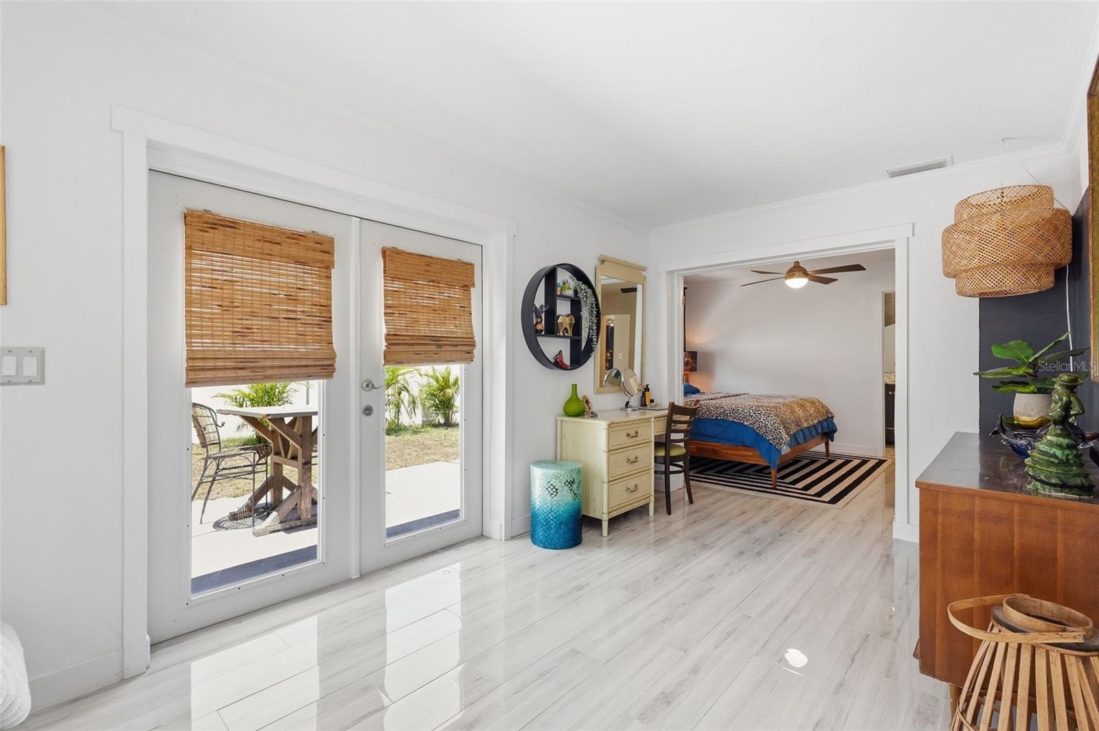 2095 DOLPHIN BLVD S, ST PETERSBURG, FL, 33707