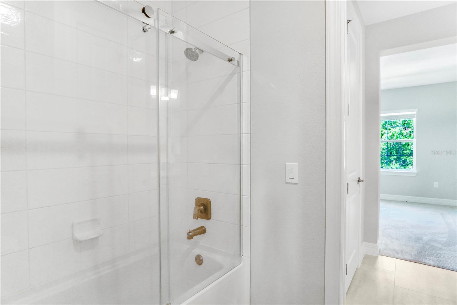 325 CRYSTAL WOOD DR, WINTER GARDEN, FL, 34787