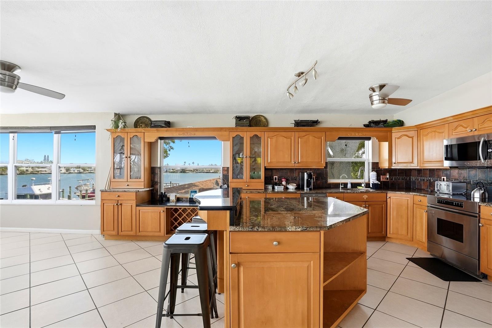 2311 BAY BLVD, INDIAN ROCKS BEACH, FL, 33785