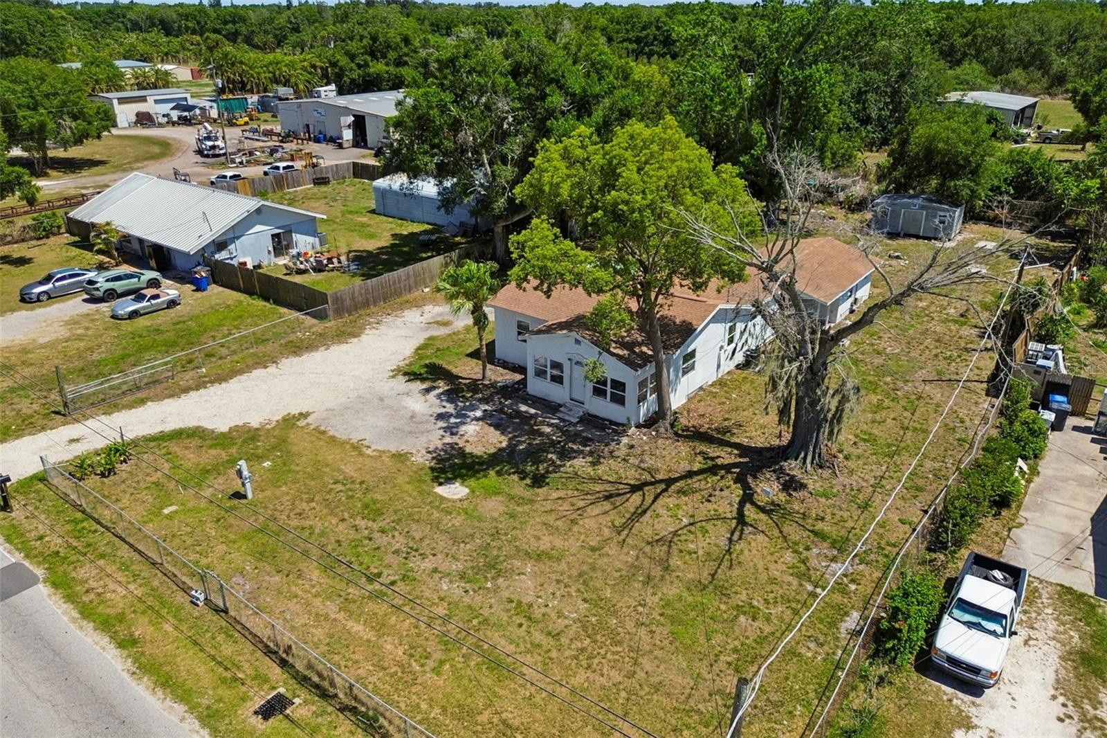 1611 E SHELL POINT RD, RUSKIN, FL, 33570