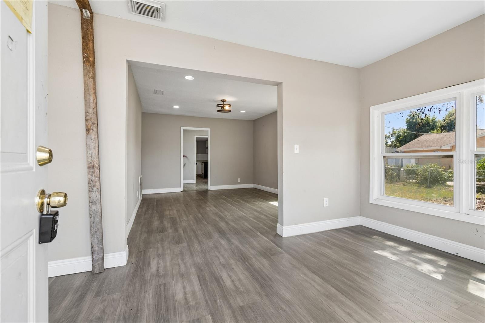 1611 E SHELL POINT RD, RUSKIN, FL, 33570