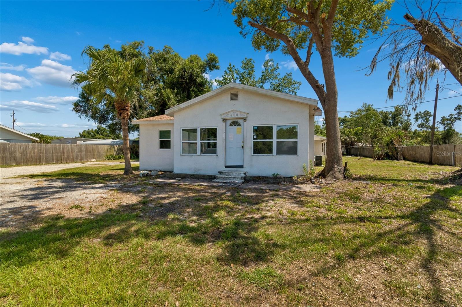 1611 E SHELL POINT RD, RUSKIN, FL, 33570