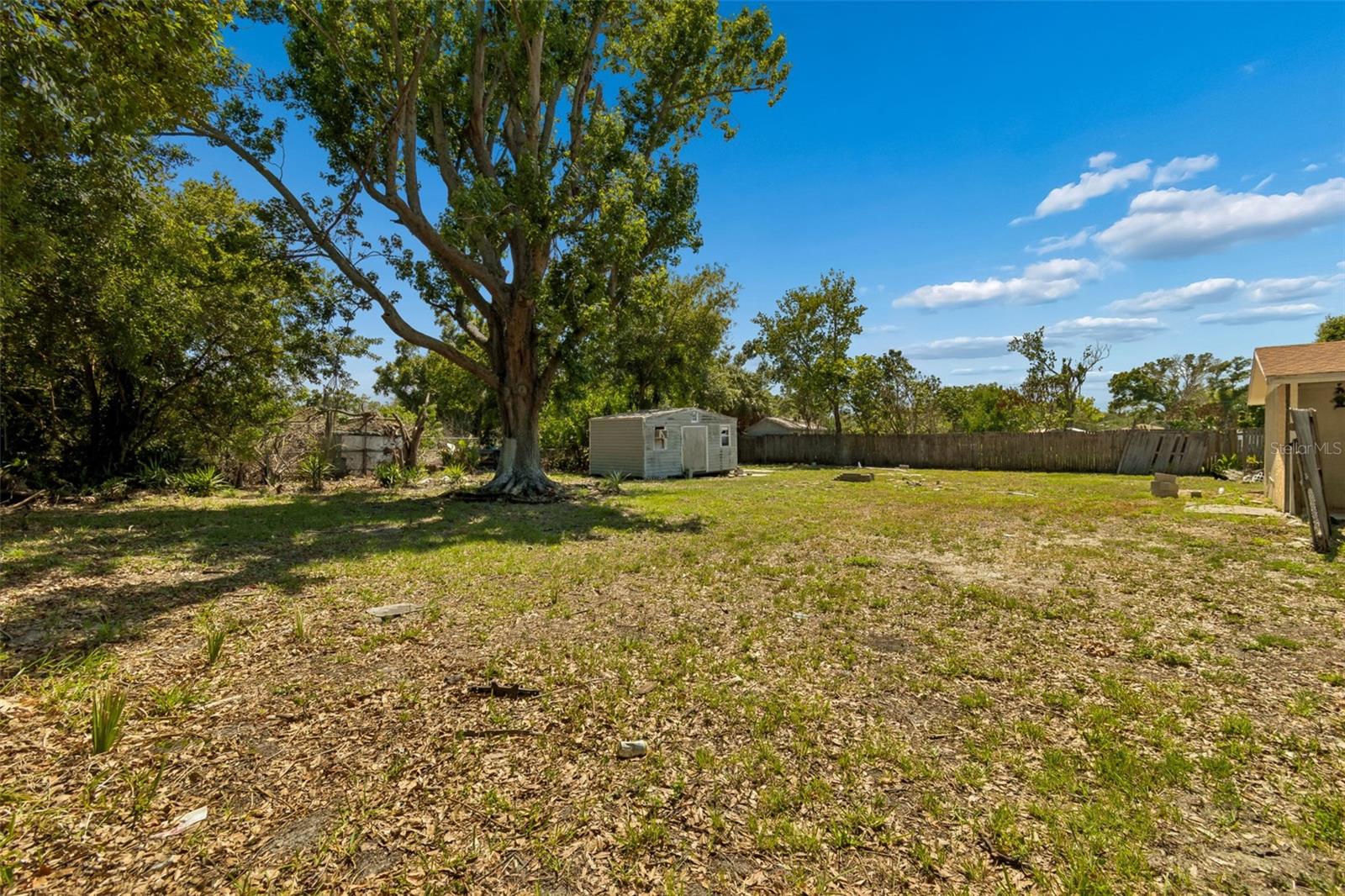 1611 E SHELL POINT RD, RUSKIN, FL, 33570