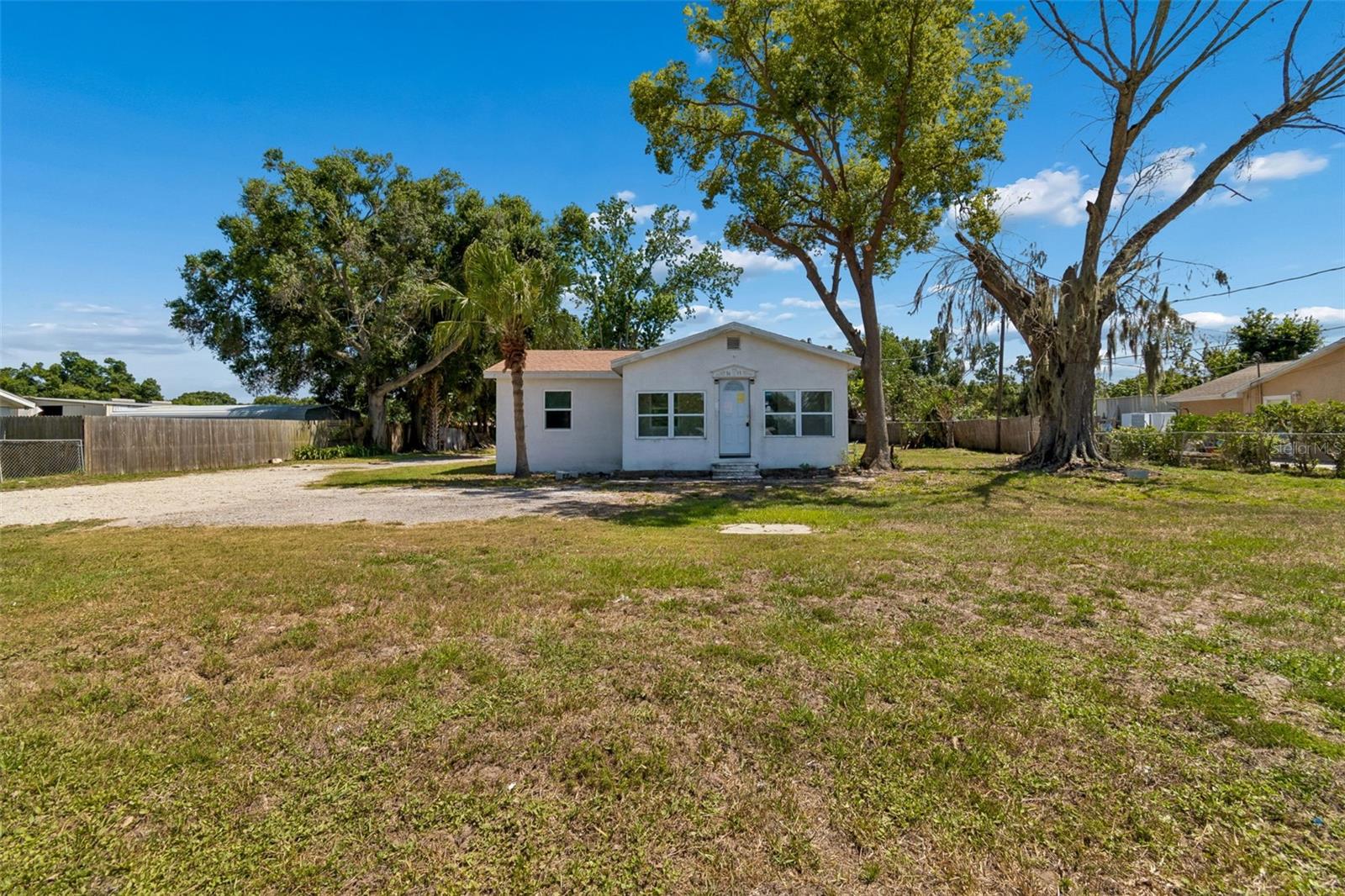 1611 E SHELL POINT RD, RUSKIN, FL, 33570