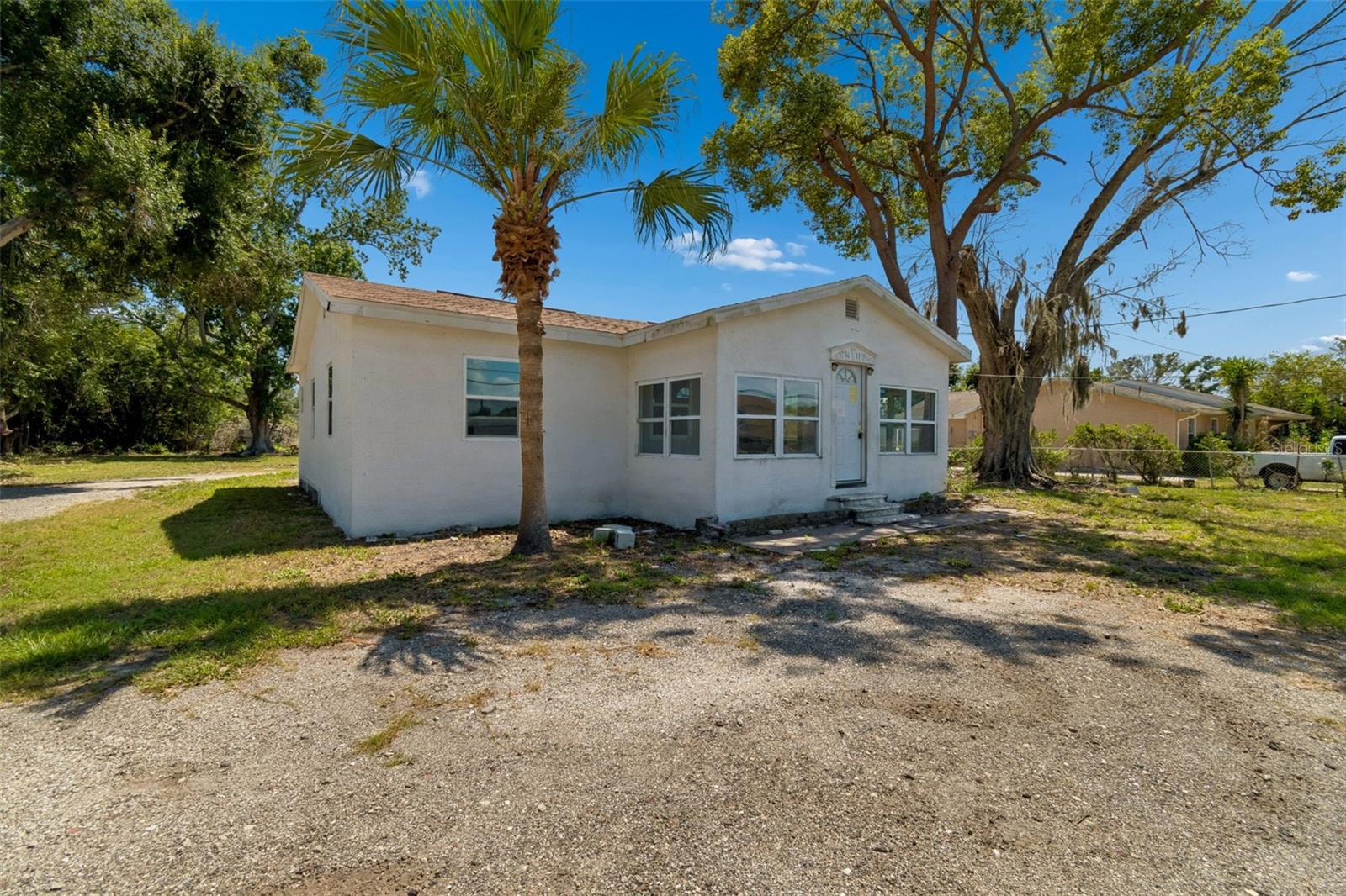 1611 E SHELL POINT RD, RUSKIN, FL, 33570