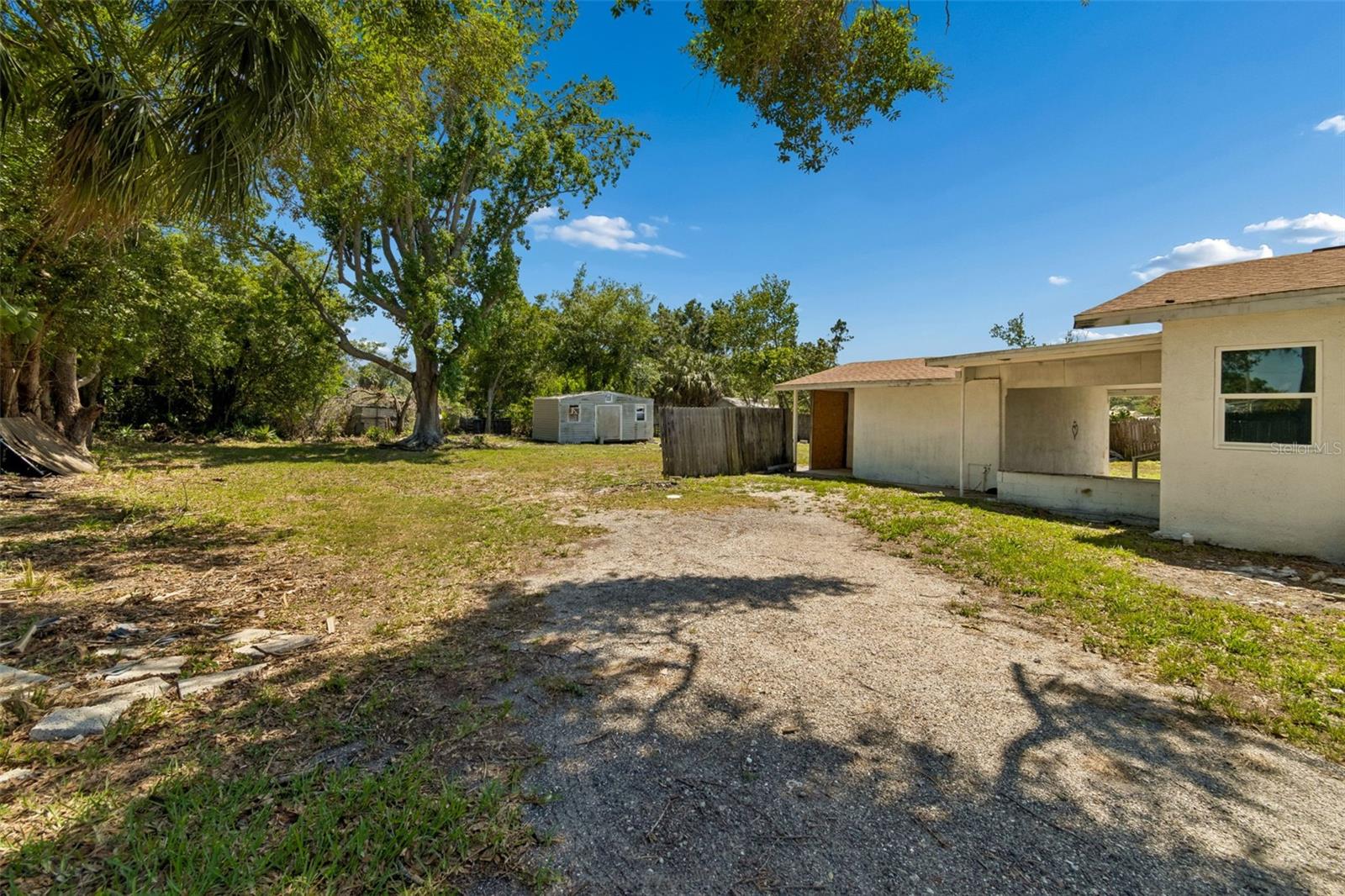 1611 E SHELL POINT RD, RUSKIN, FL, 33570