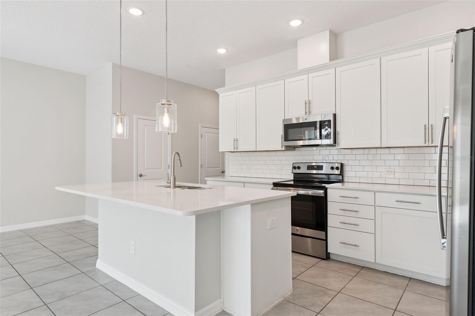 748 COSTA LN, DEBARY, FL, 32713