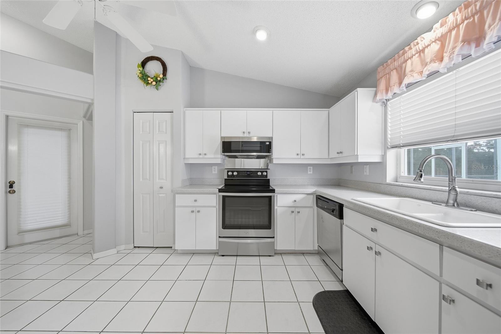 8051 THATCH TER, HUDSON, FL, 34667